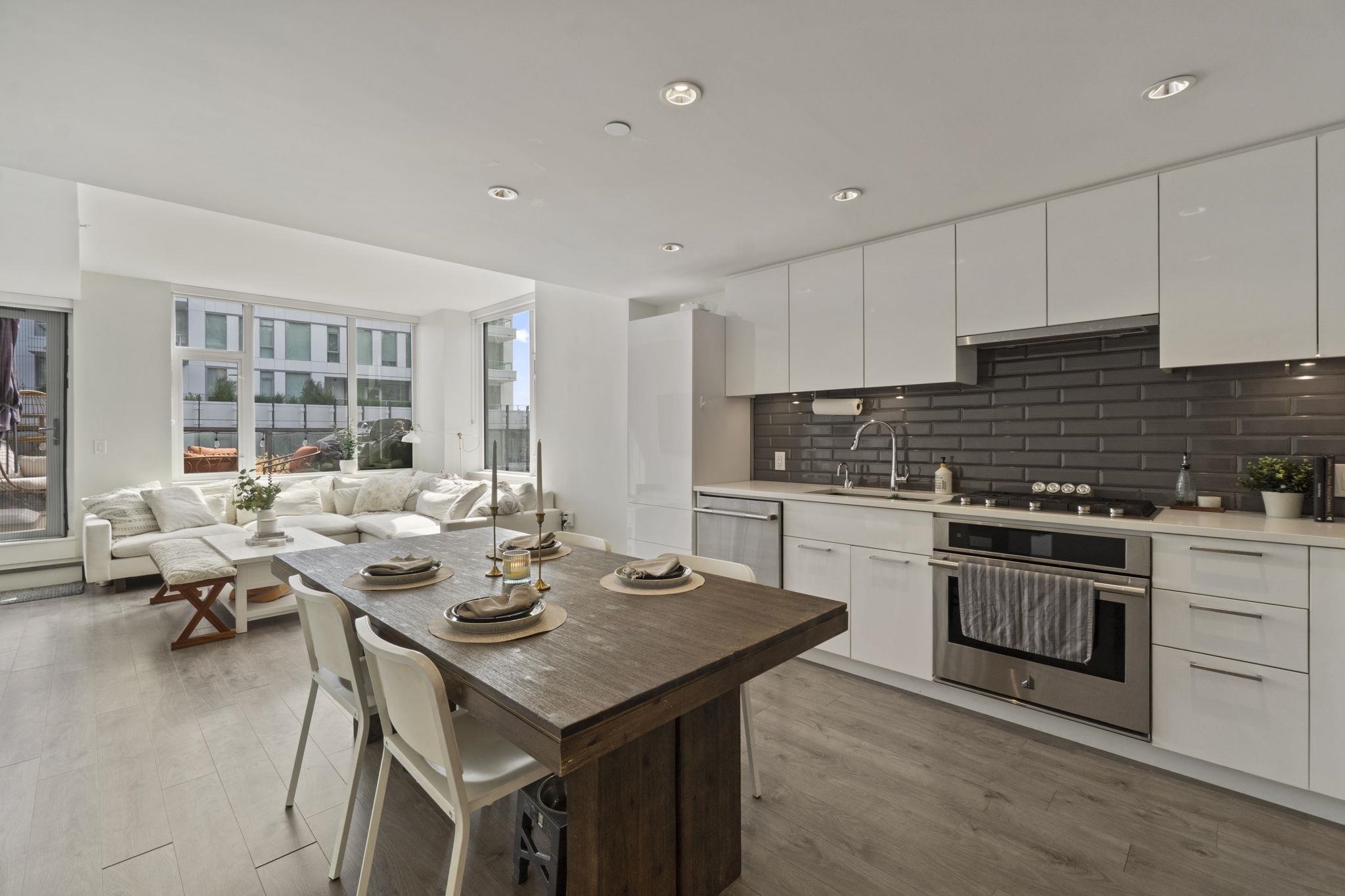3451 Sawmill Crescent #506, Vancouver, BC V5S 0H3