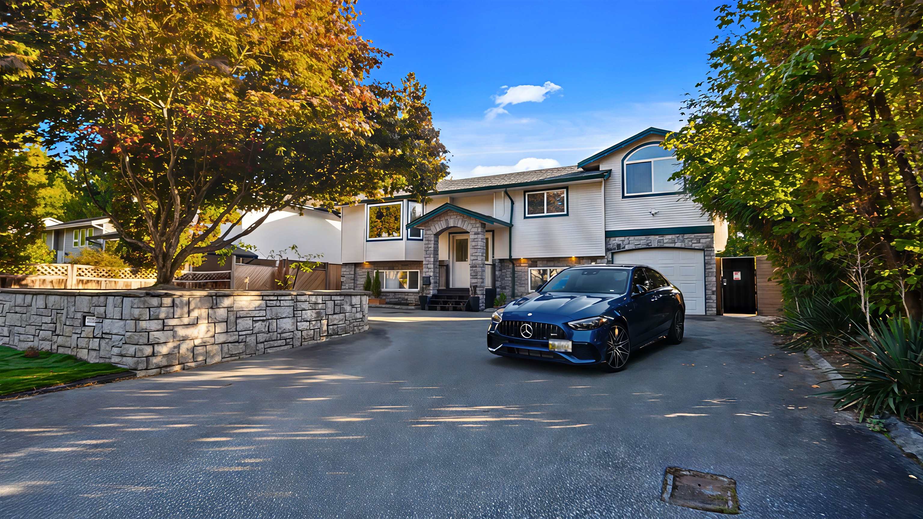 21124 Glenwood Avenue, Maple Ridge, BC V2X 8K5