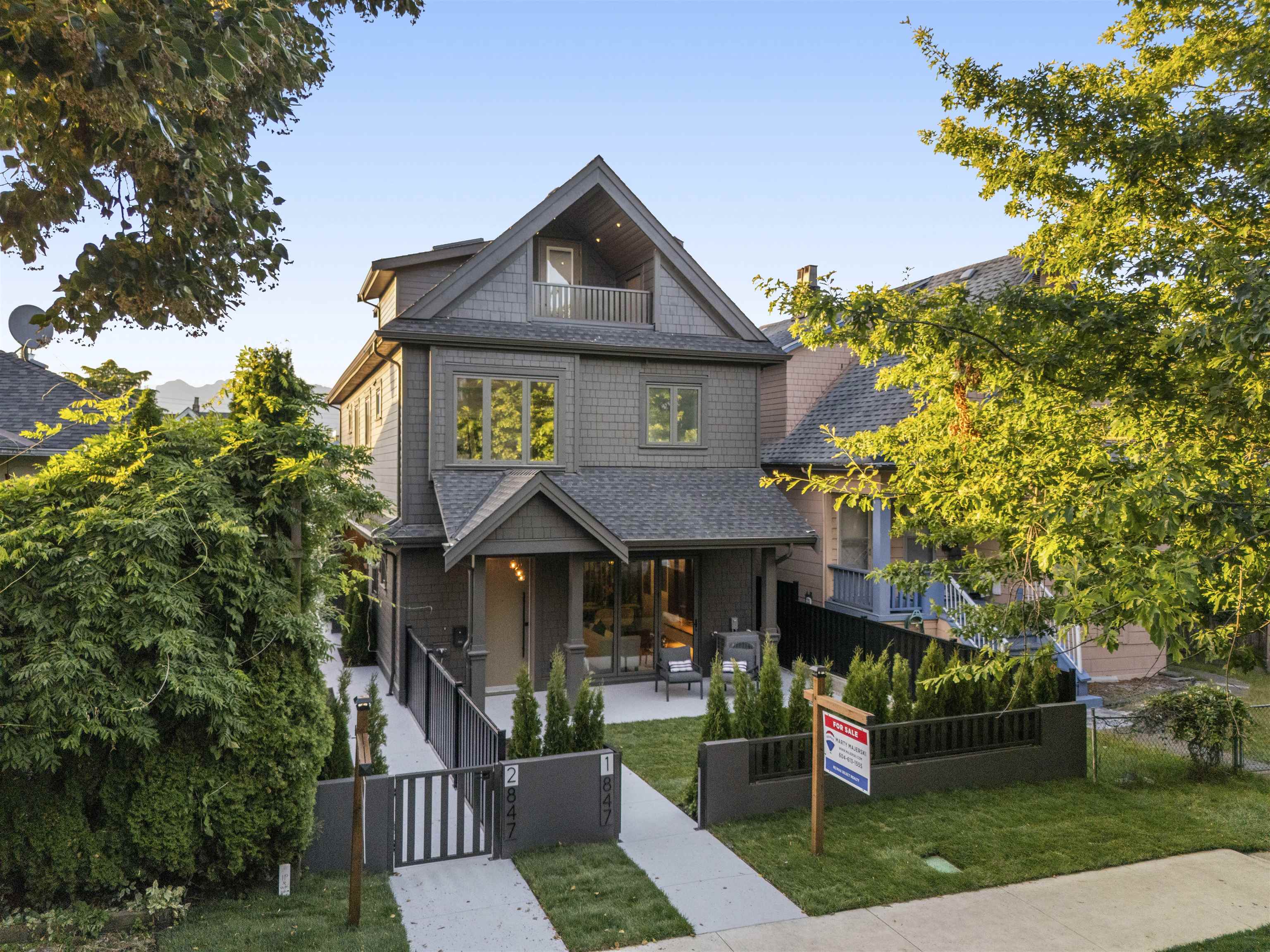 847 East 10th Avenue #1, Vancouver, BC V5T 2A9