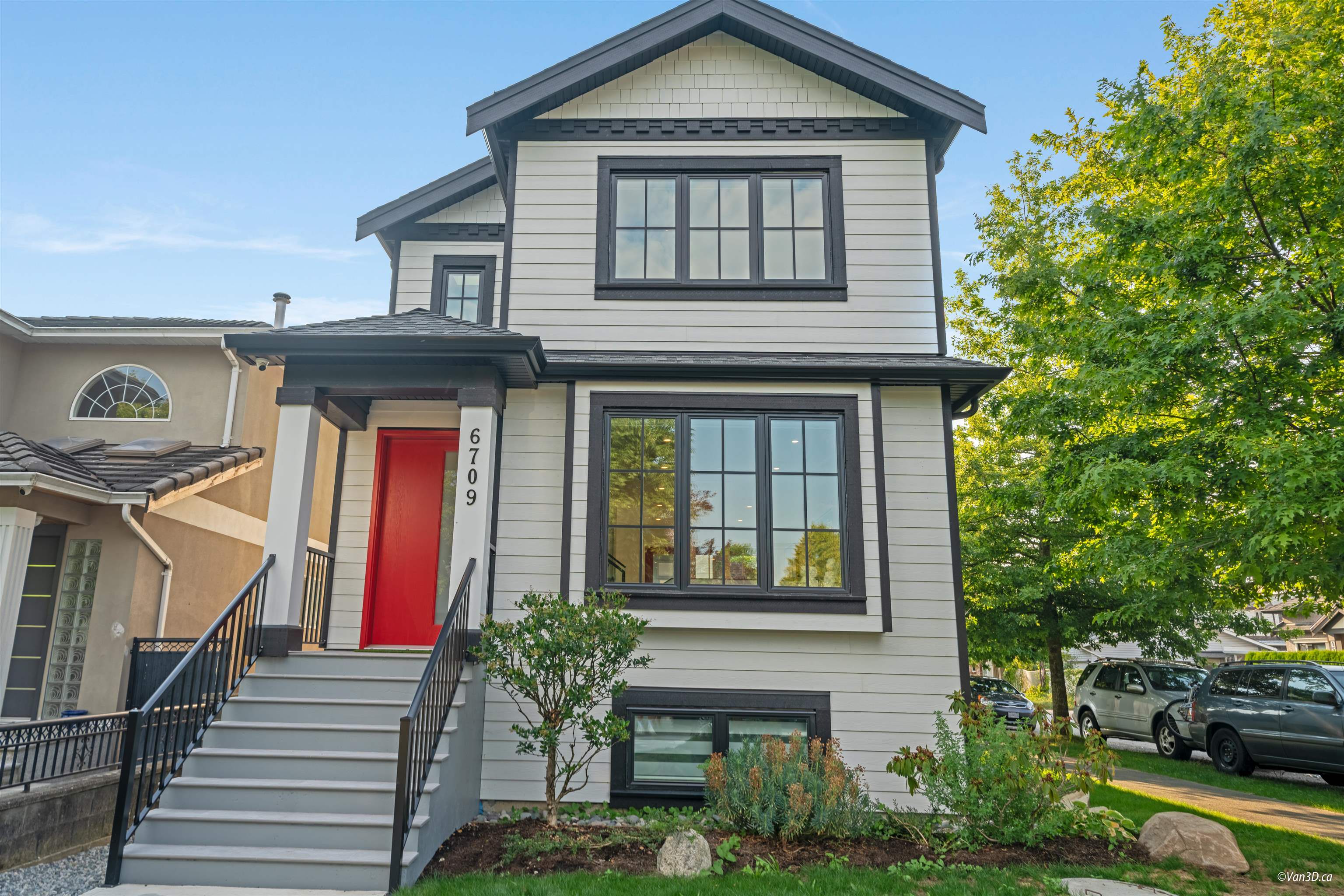 6709 Fleming Street, Vancouver, BC V5P 3H4