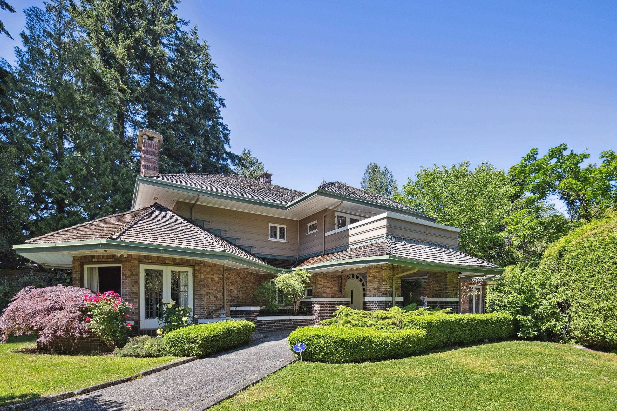 4051 Marguerite Street, Vancouver, BC V6J 4E8