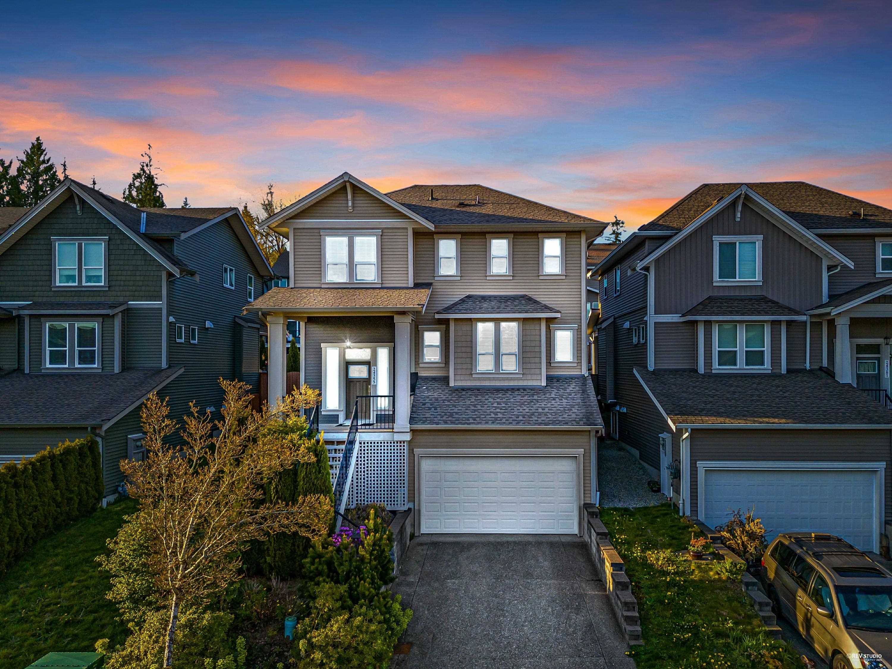 112b Avenue, Maple Ridge, BC V2W 1H5