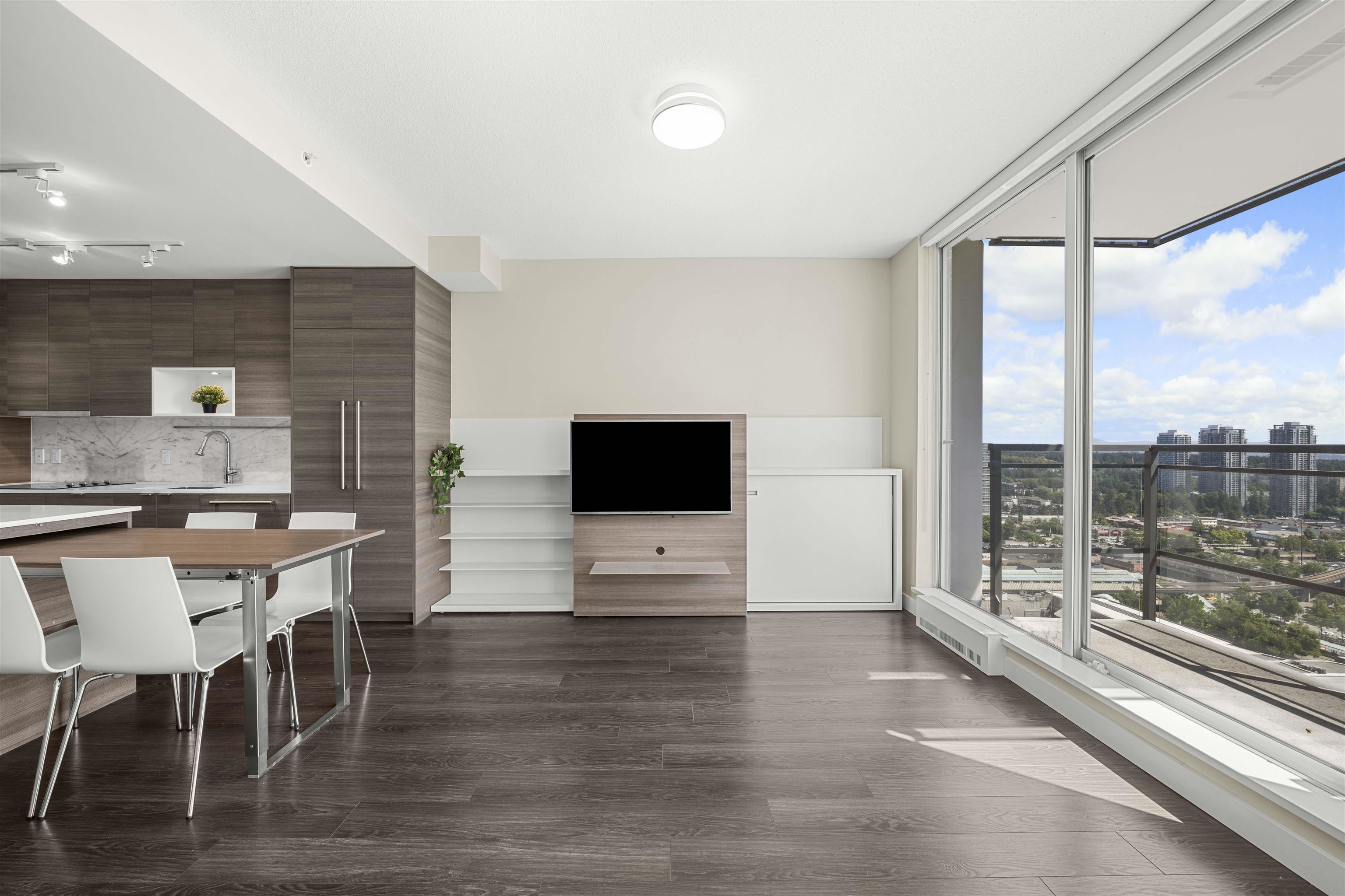 13398 13398 104 Avenue #3501, Surrey, BC V3T 1V6