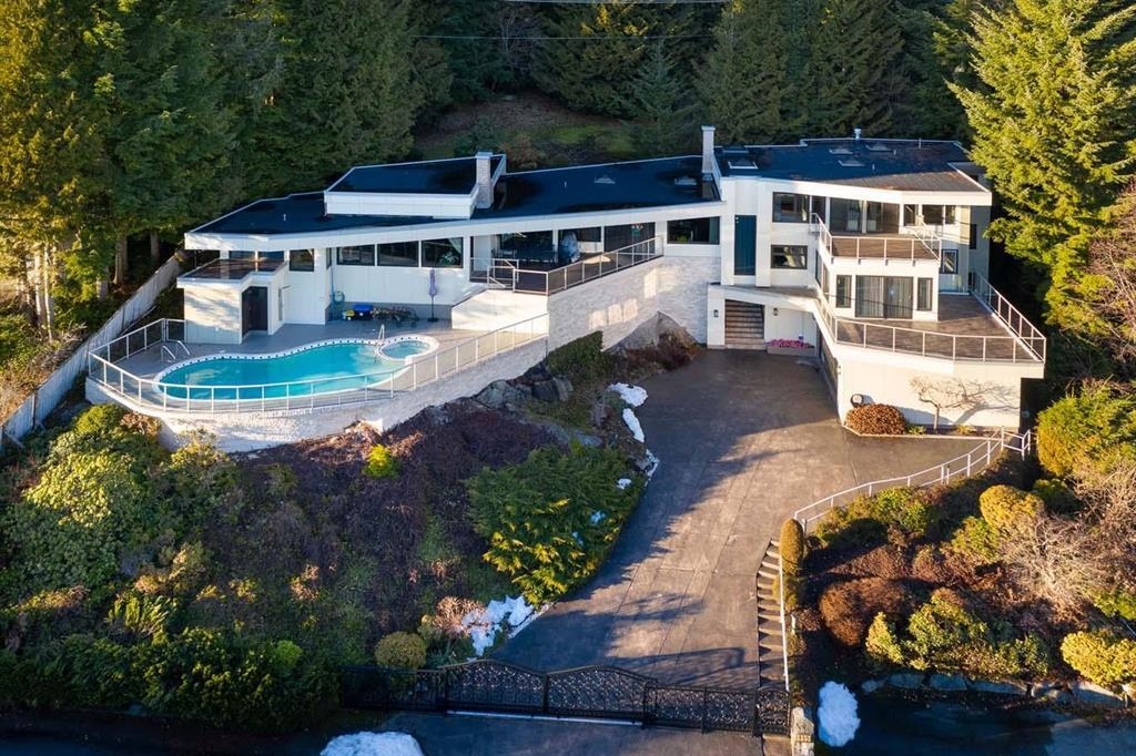1151 Millstream Road, West Vancouver, BC V7S 2C8