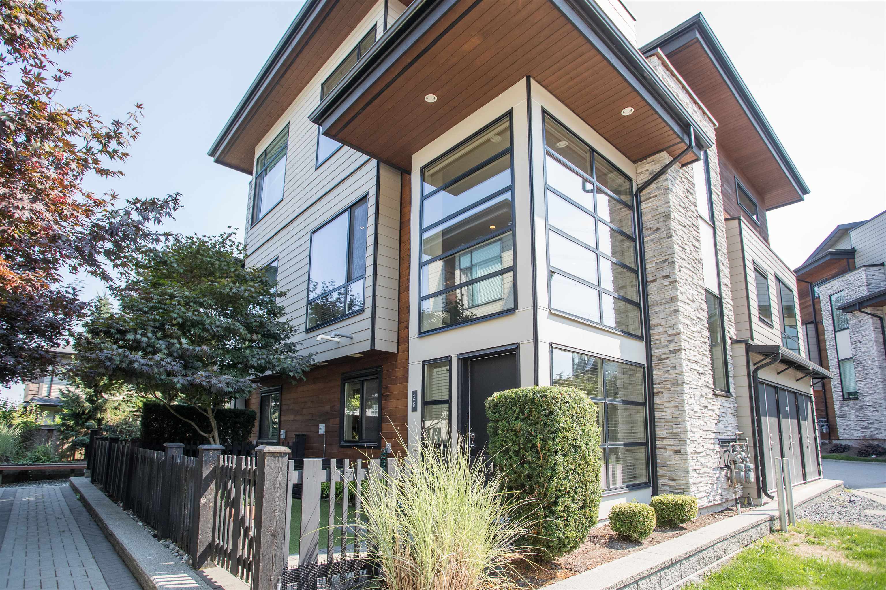 15688 28 Avenue #28, Surrey, BC V3Z 0N1