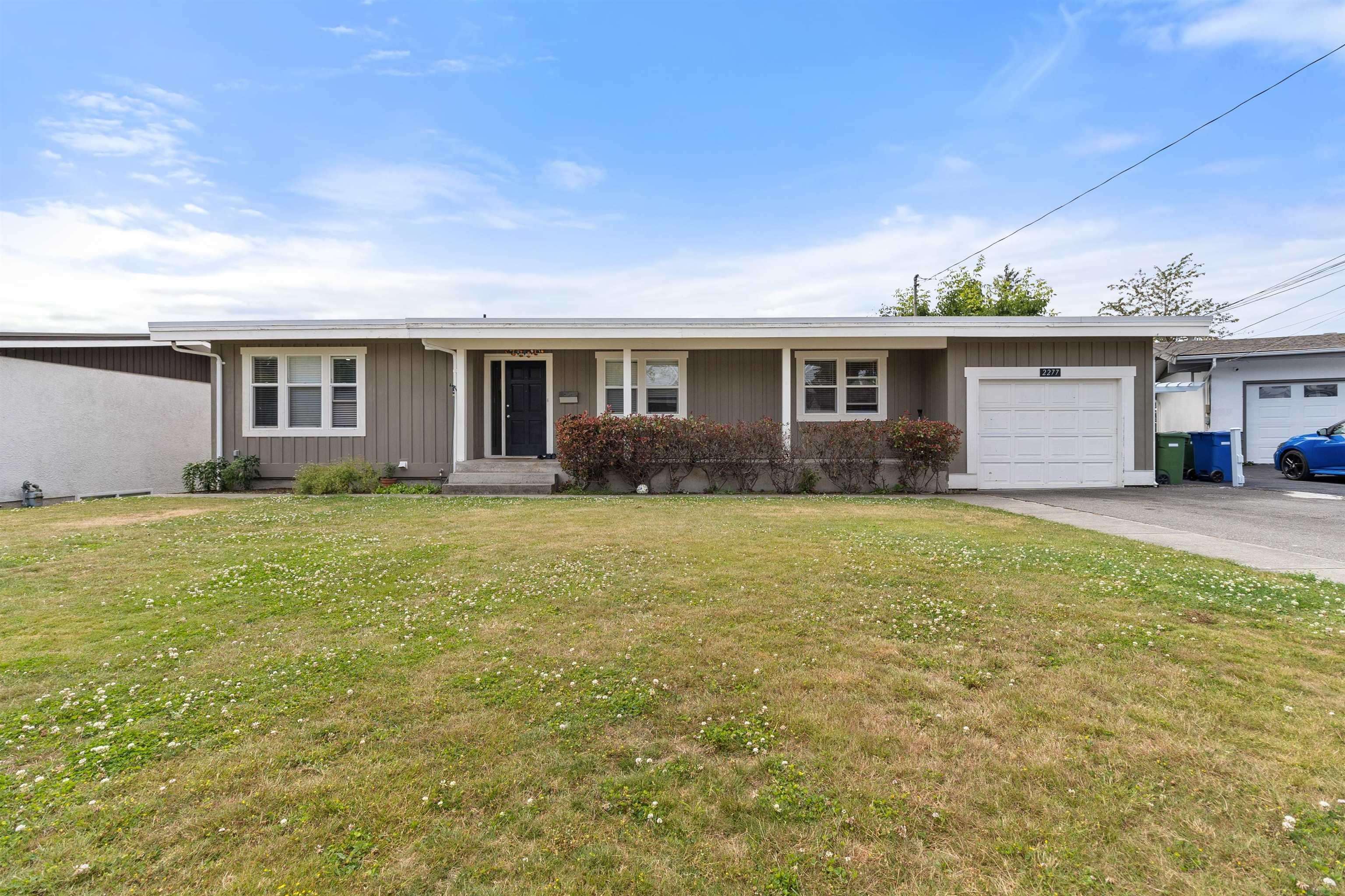 2277 Rainier Street, Abbotsford, BC V2T 3E6