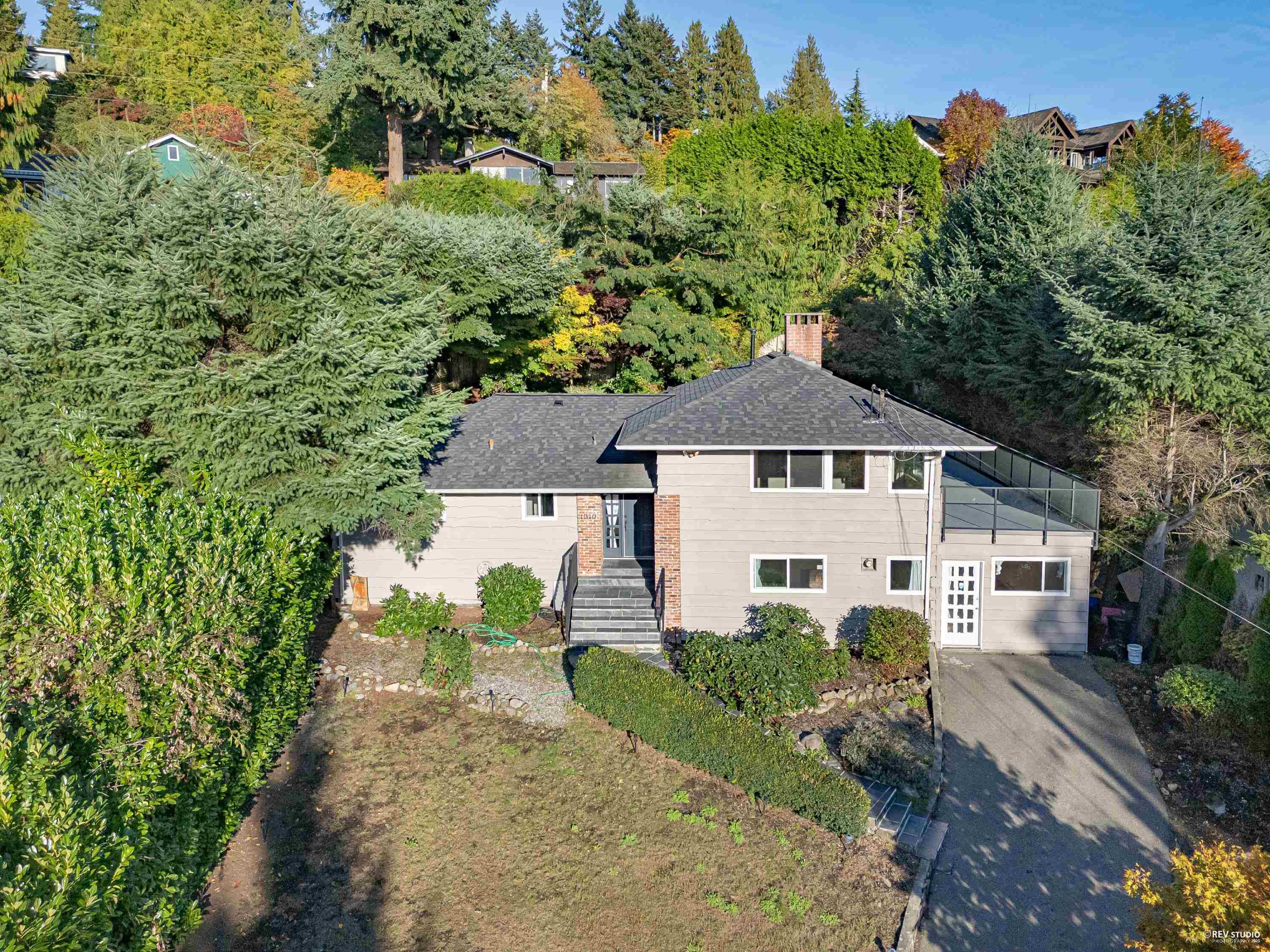 27th Street, West Vancouver, BC V7V 4L2