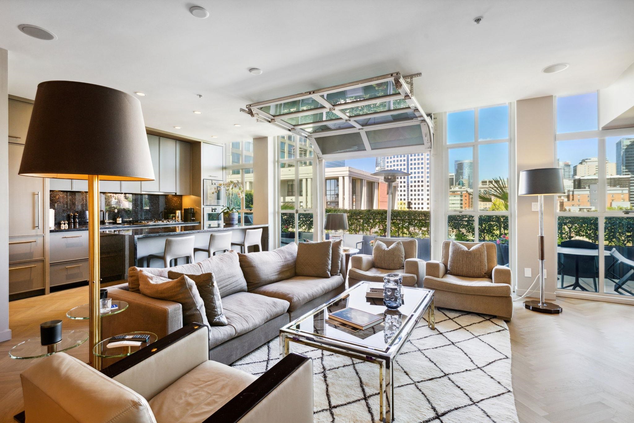 546 Beatty Street #701, Vancouver, BC V6B 2L3