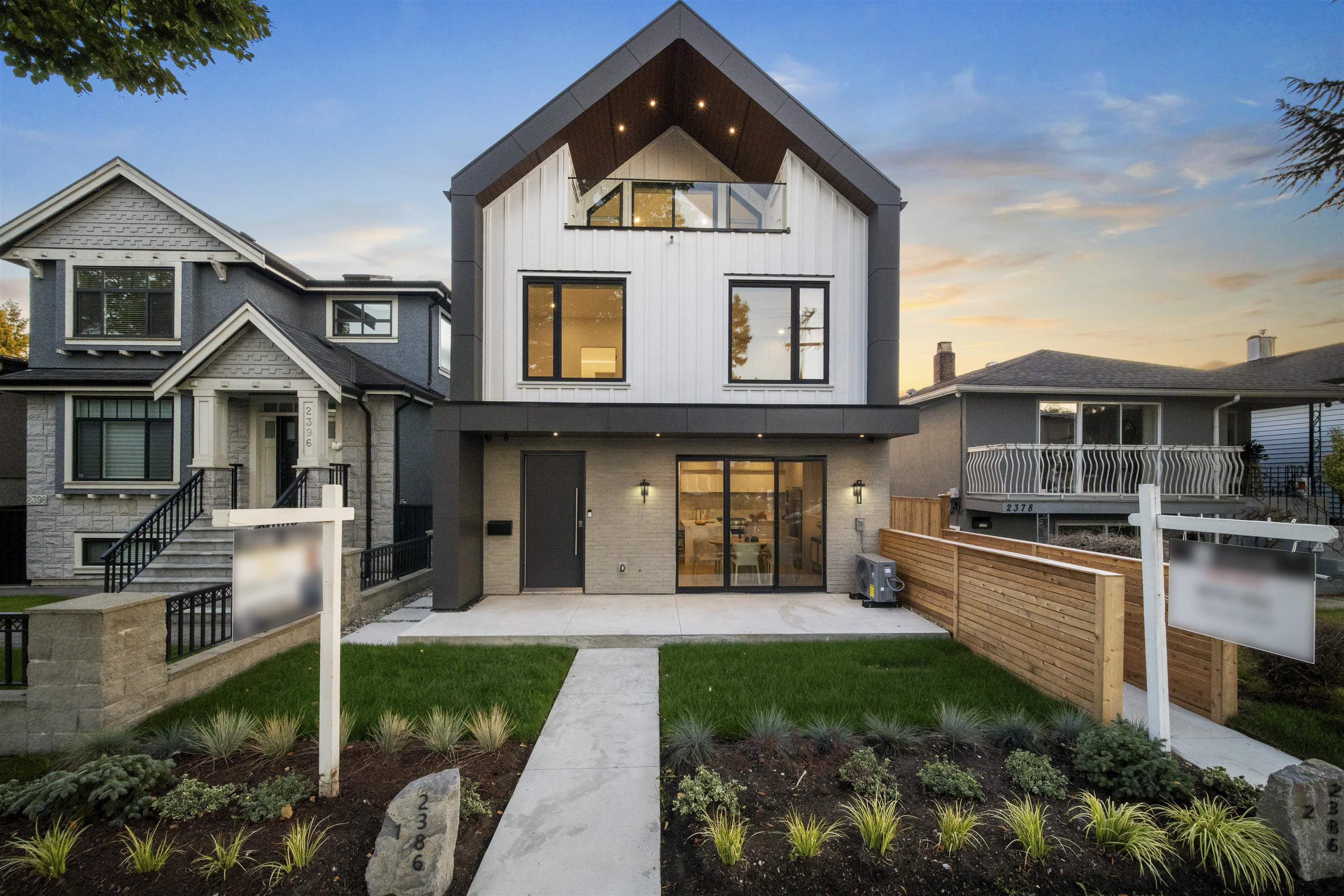 2386 East 45th Avenue #1, Vancouver, BC V5R 1K3