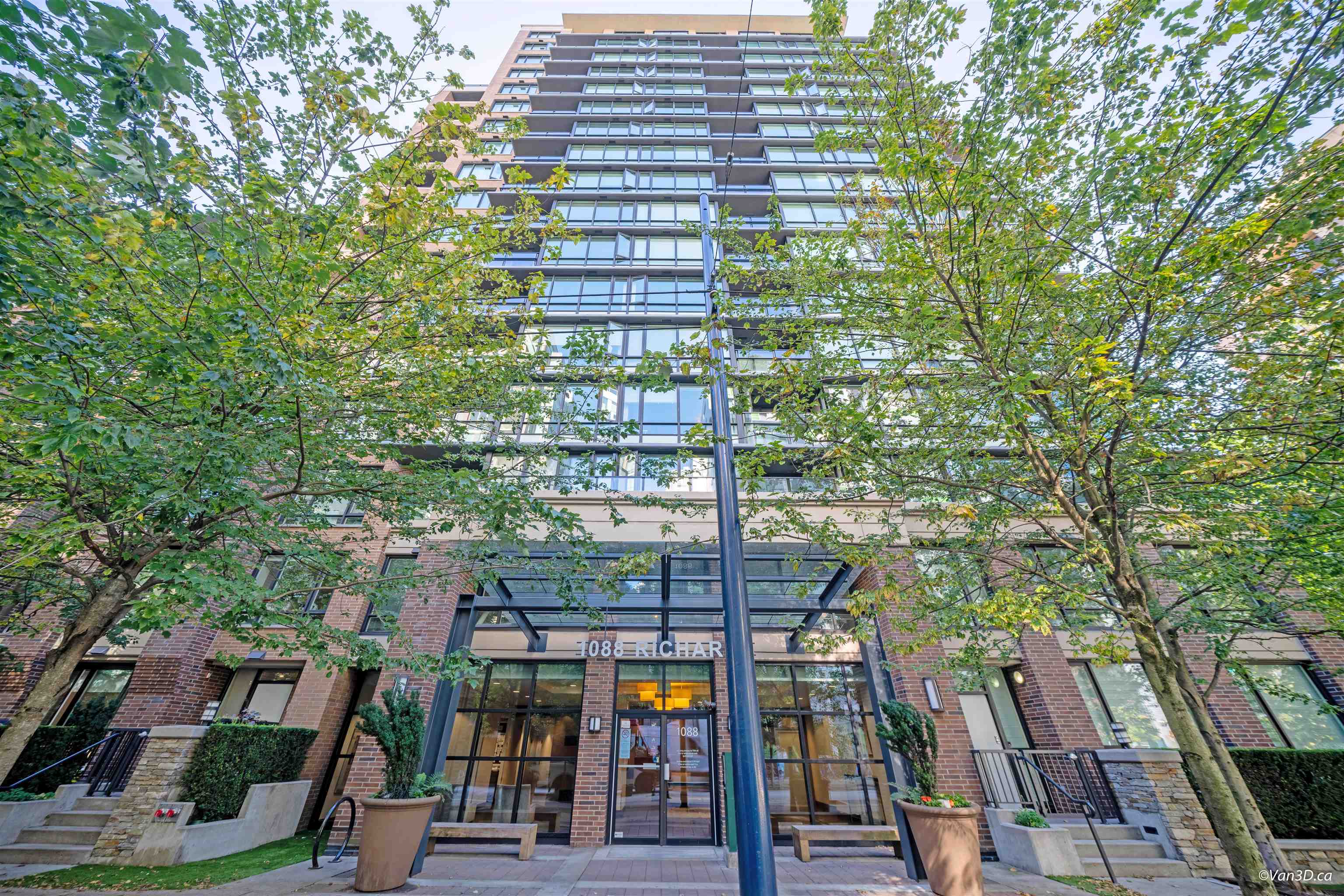 1088 Richards Street #1602, Vancouver, BC V6B 0J8
