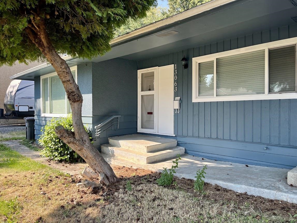 13065 103a Avenue, Surrey, BC V3T 1S4