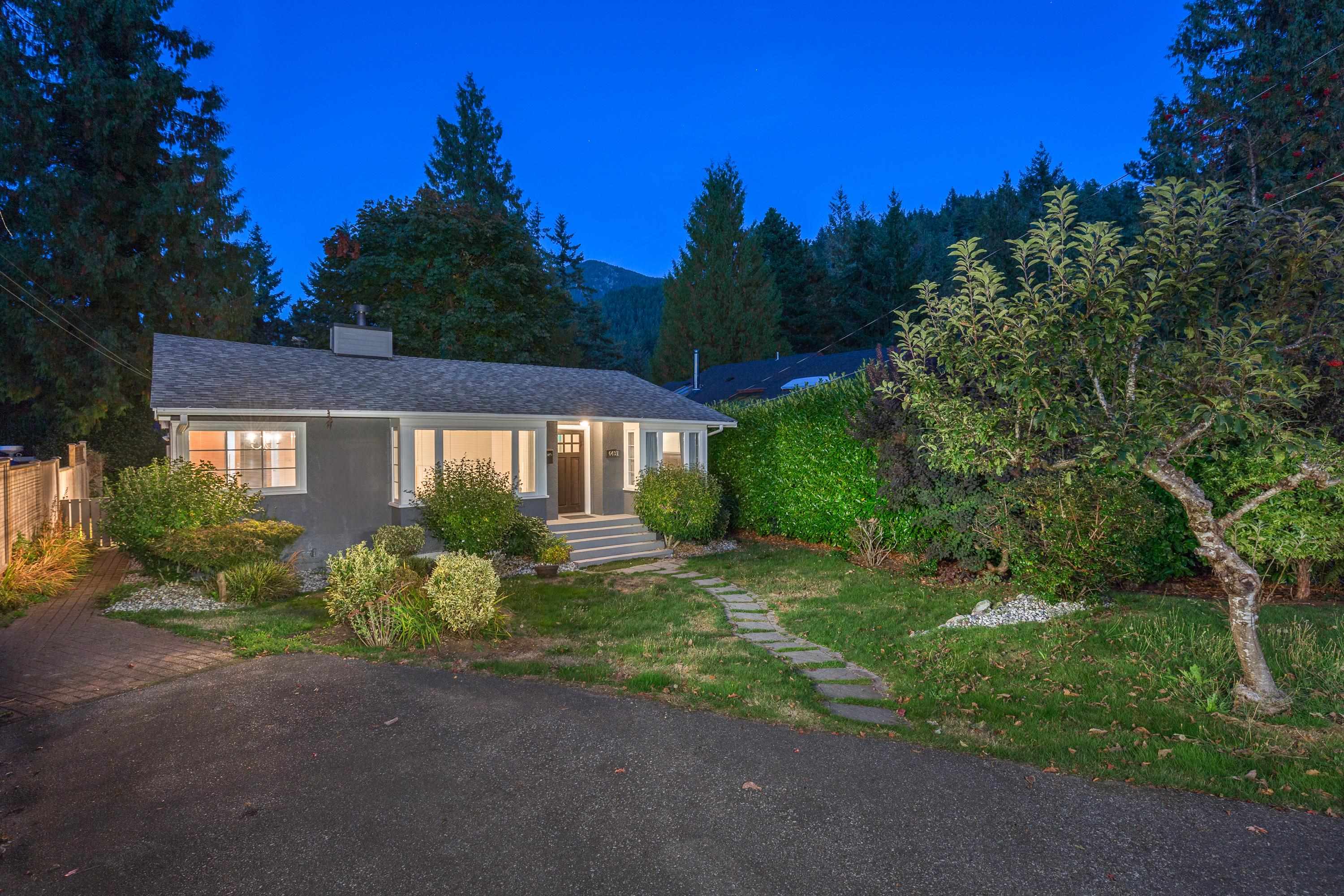 6431 Rosebery Avenue, West Vancouver, BC V7W 2C5