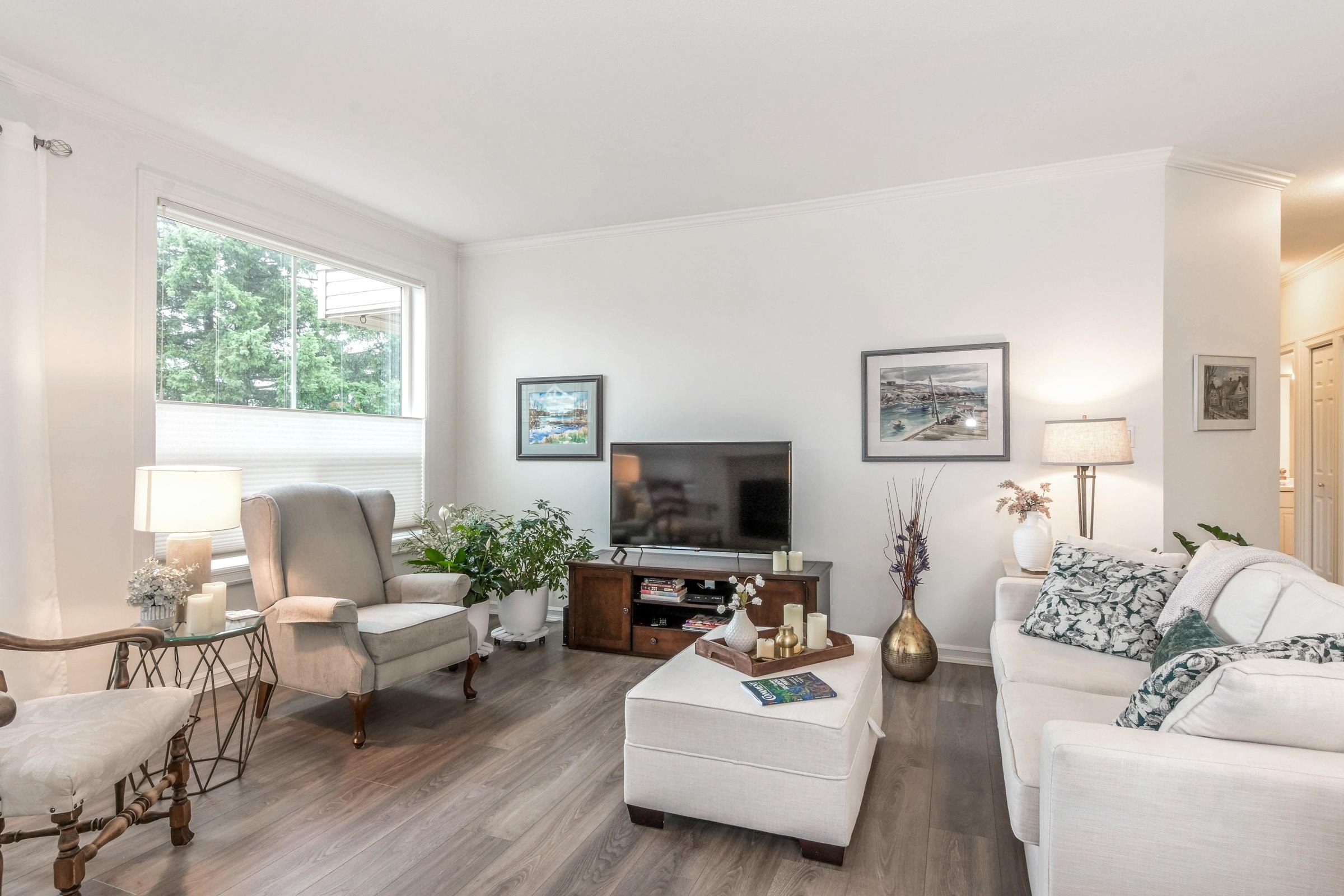 2772 Clearbrook Road #301, Abbotsford, BC V2T 6N6