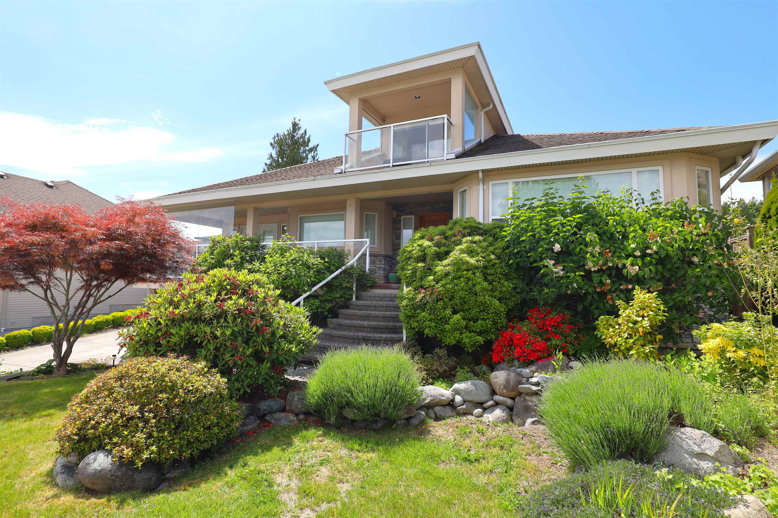 561 Spyglass Place, Gibsons, BC V0N 1V9