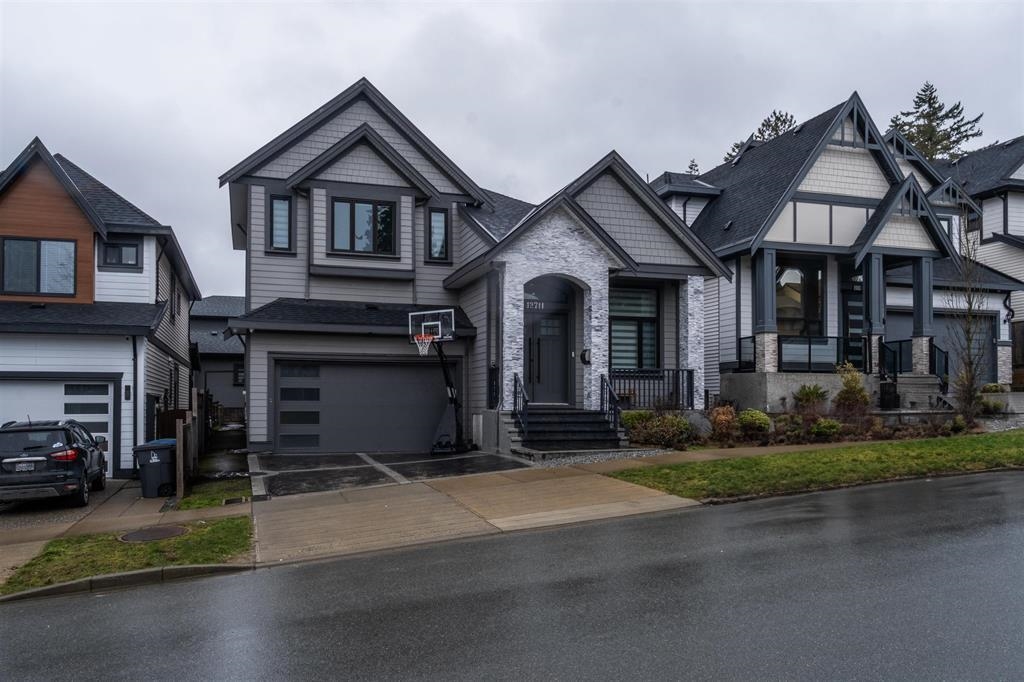 104a Avenue, Surrey, BC V3V 6C1