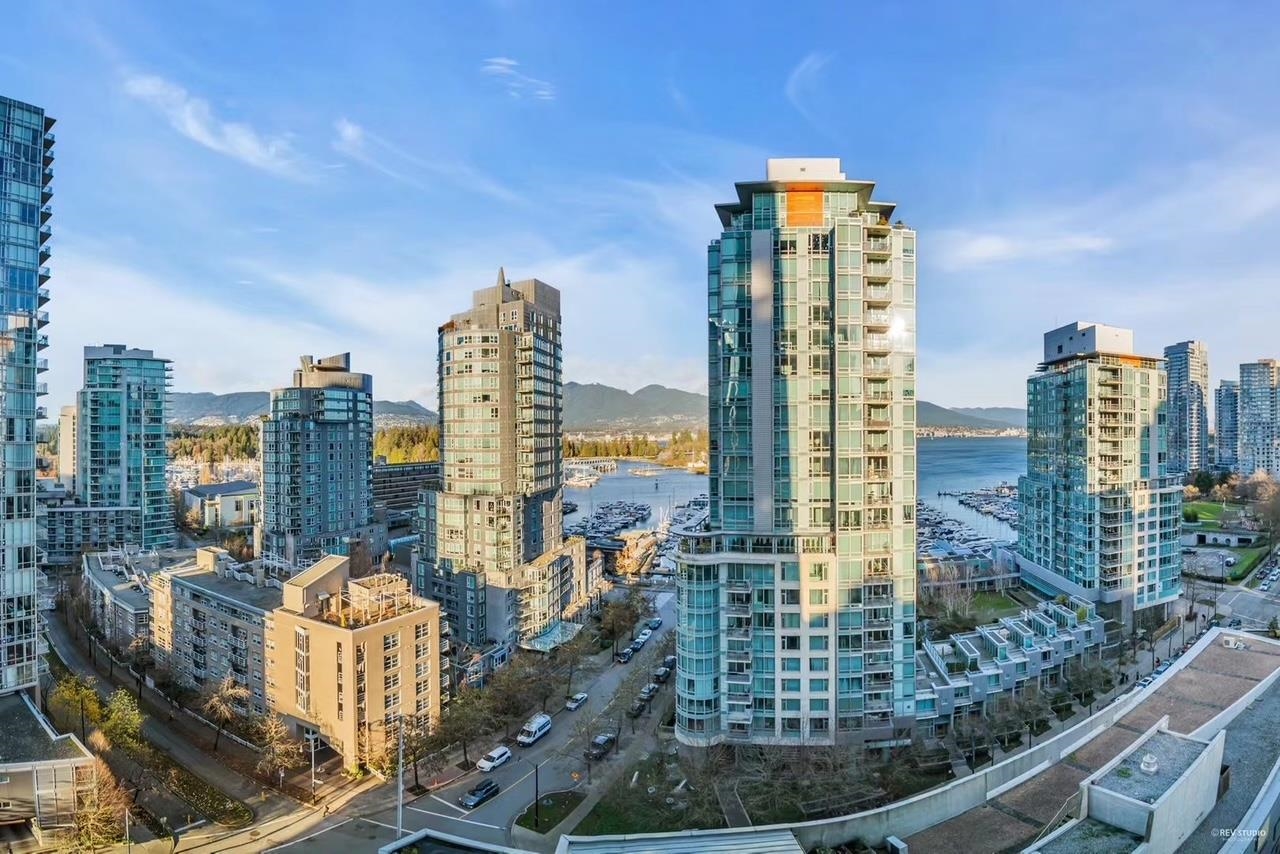 1499 West Pender Street #1302, Vancouver, BC V6G 0A7
