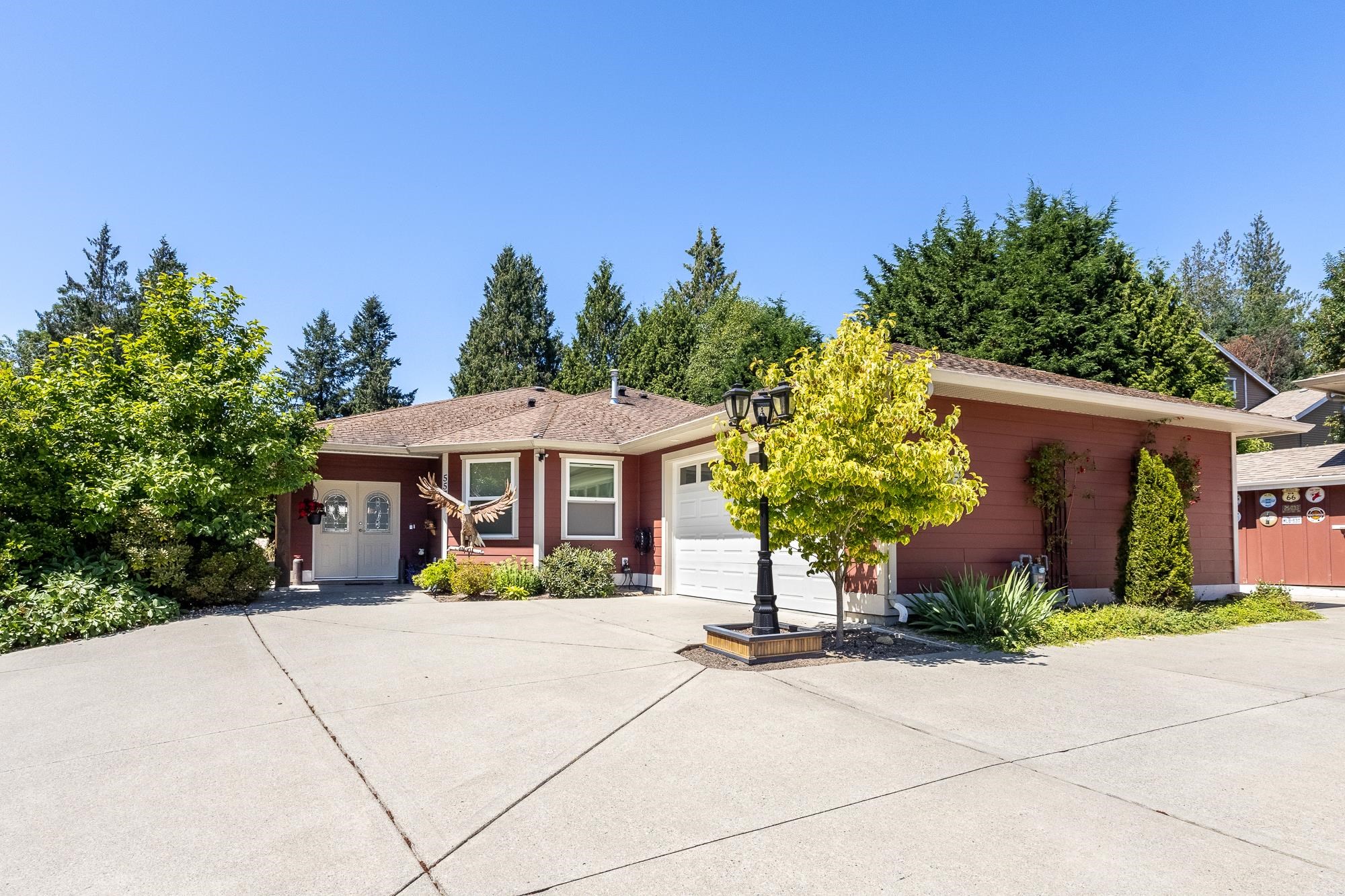 5573 Nickerson Road, Sechelt, BC V7Z 0M4