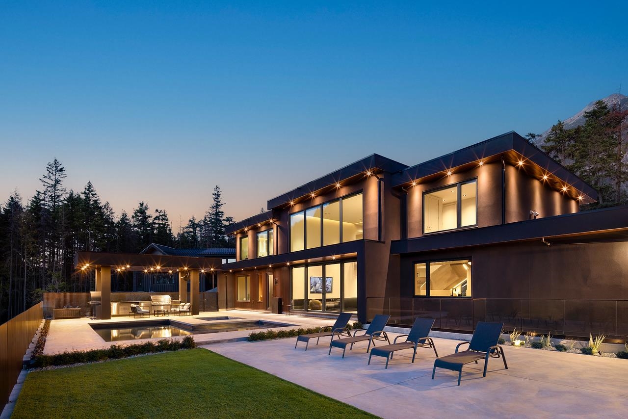 9228 Wedgemount Plateau Drive, Whistler, BC V8E 1M1