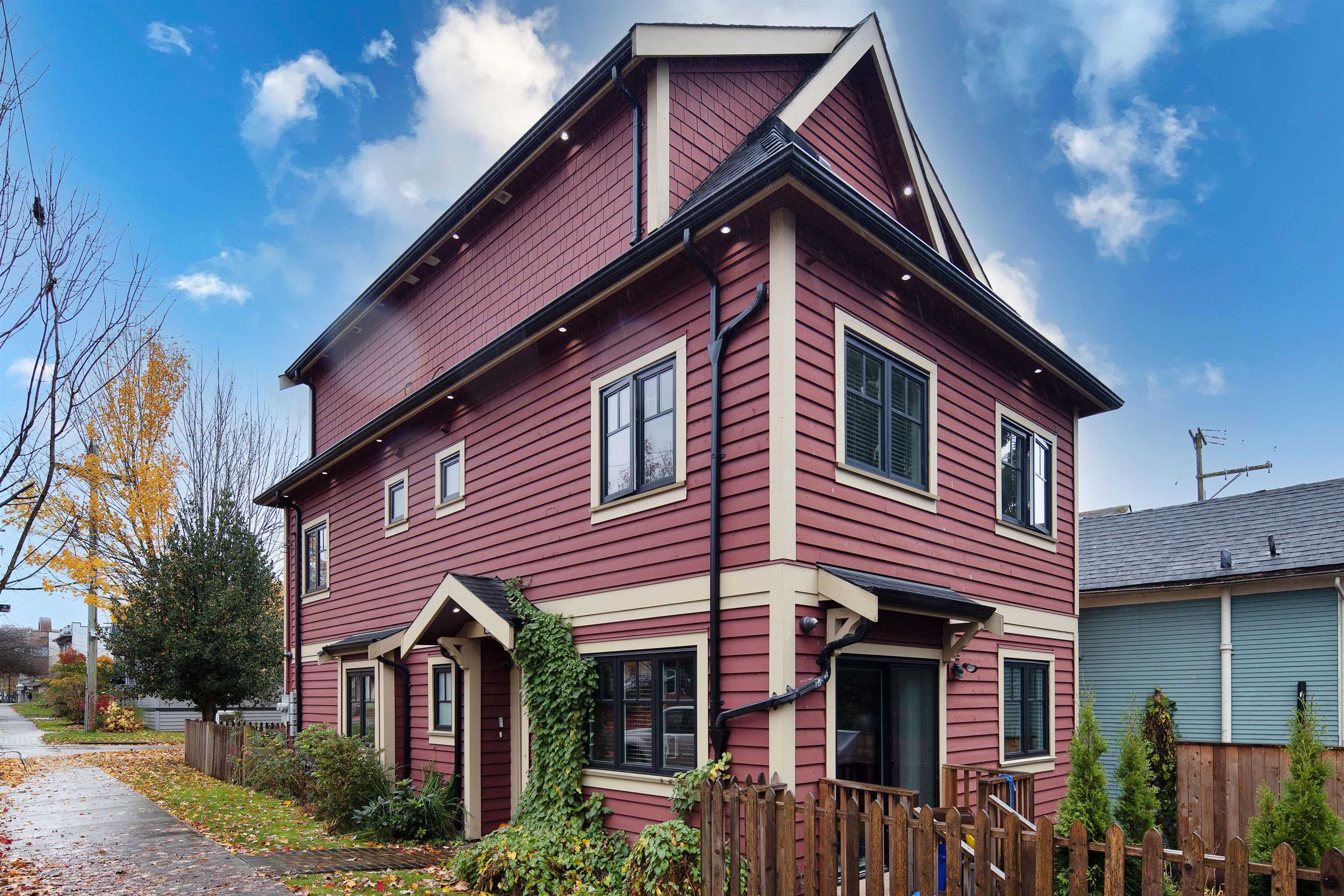 488 East 15th Avenue, Vancouver, BC V5T 3N4