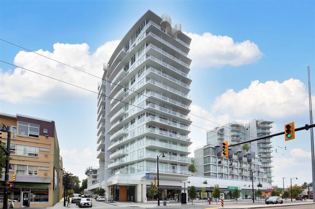 2220 Kingsway #312, Vancouver, BC V5N 2T7