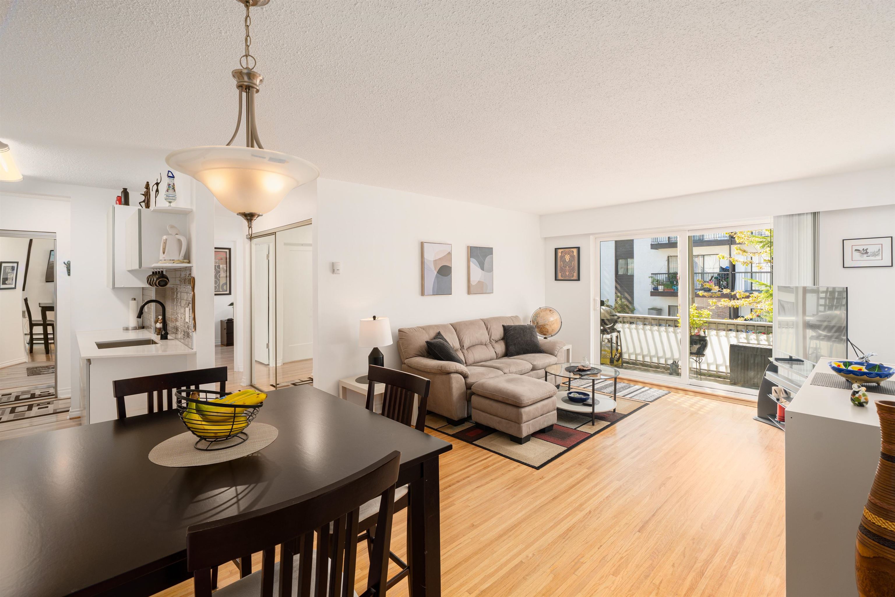 135 West 21st Avenue #113, North Vancouver, BC V7M 1Z2