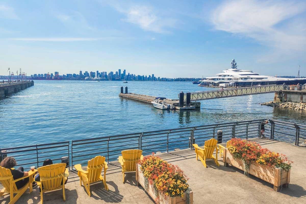 341 West 19th Avenue, North Vancouver, BC V7M 1X7