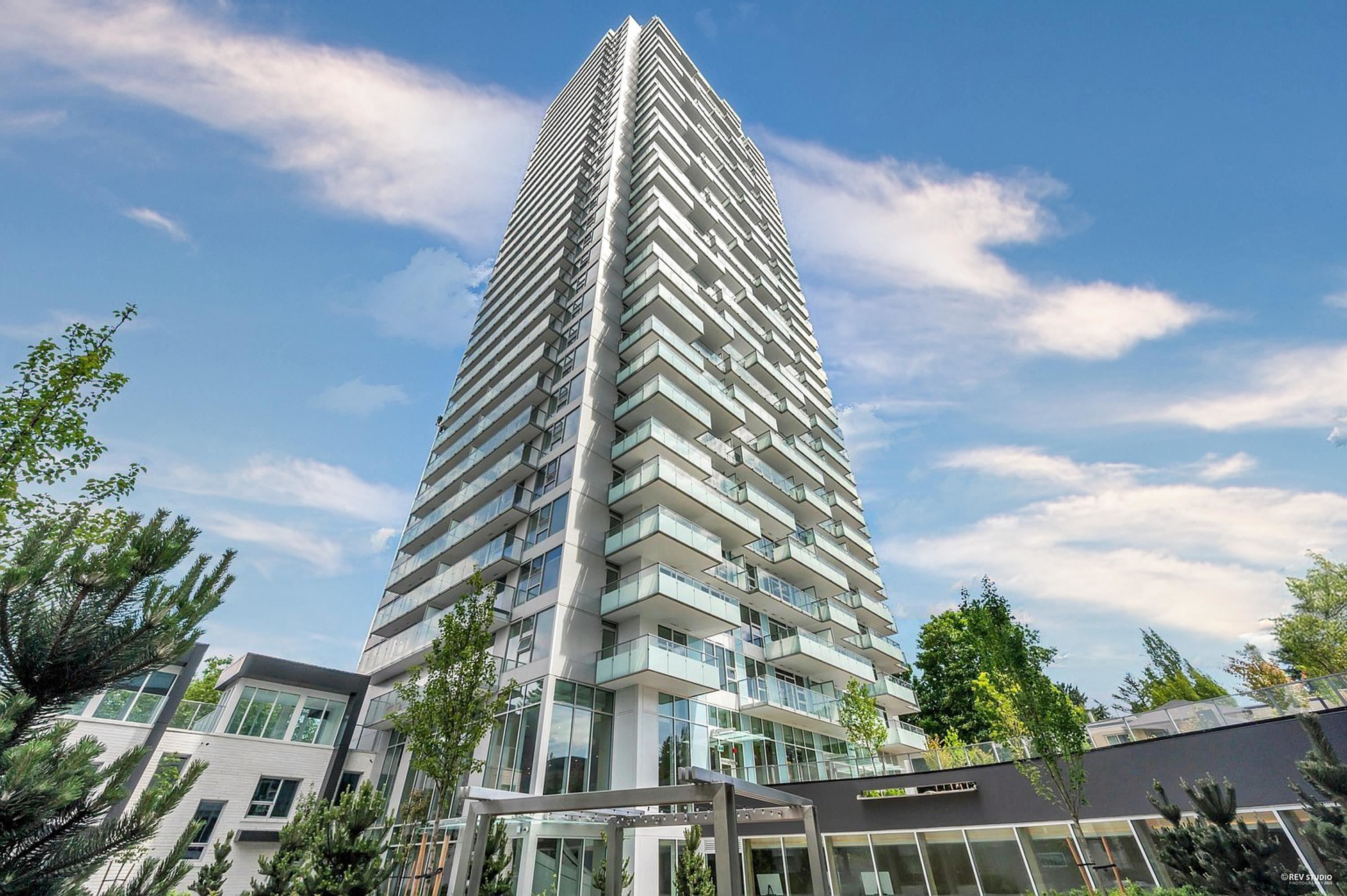13778 100 Ave #706, Surrey, BC V3T 0V3