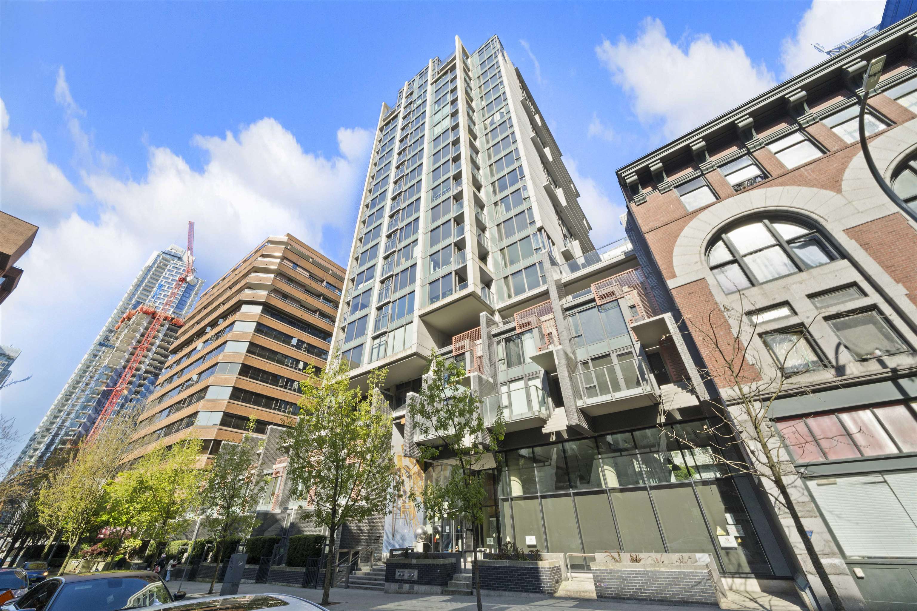 1133 Hornby Street #702, Vancouver, BC V6Z 1W1