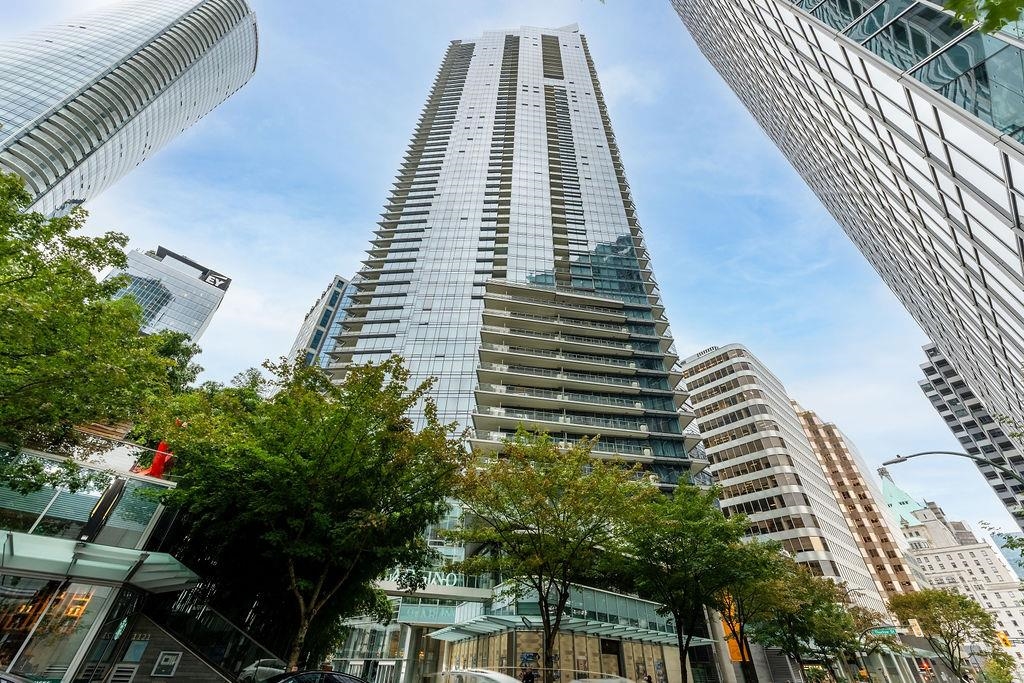 1111 Alberni Street #2505, Vancouver, BC V6E 4V2
