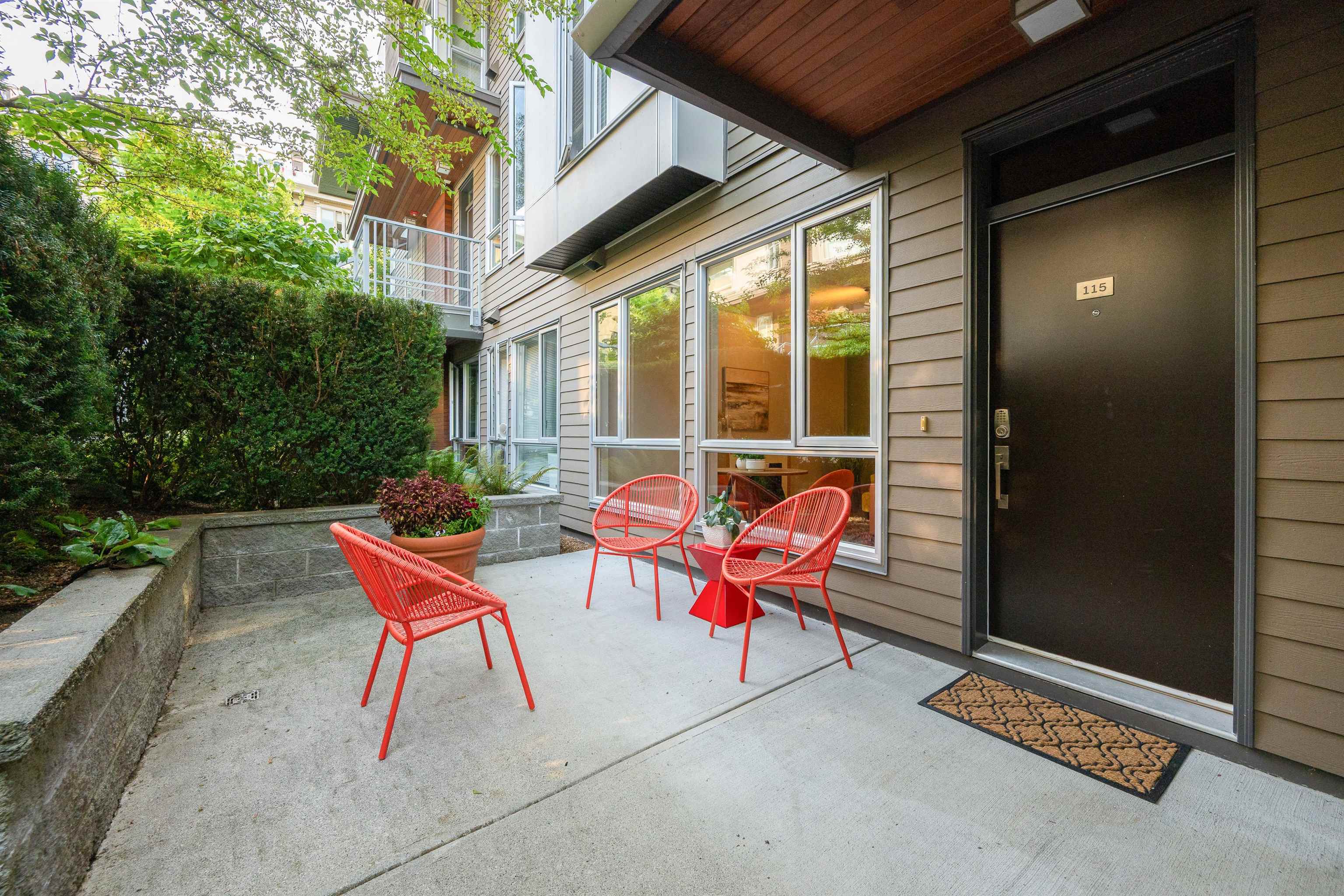 735 15th Street West #115, North Vancouver, BC V7M 0B8