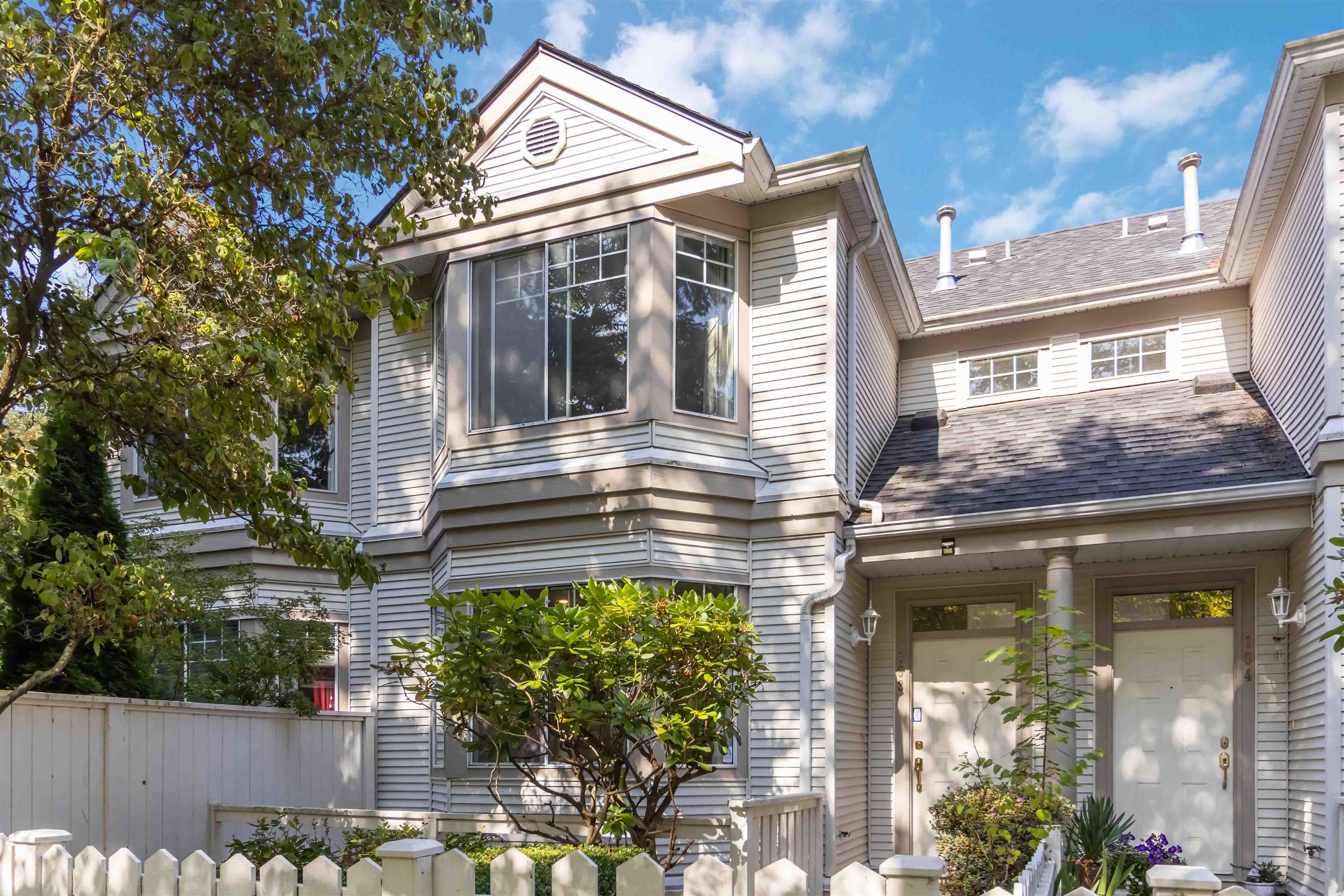 7501 Cumberland Street #103, Burnaby, BC V3N 4Y6