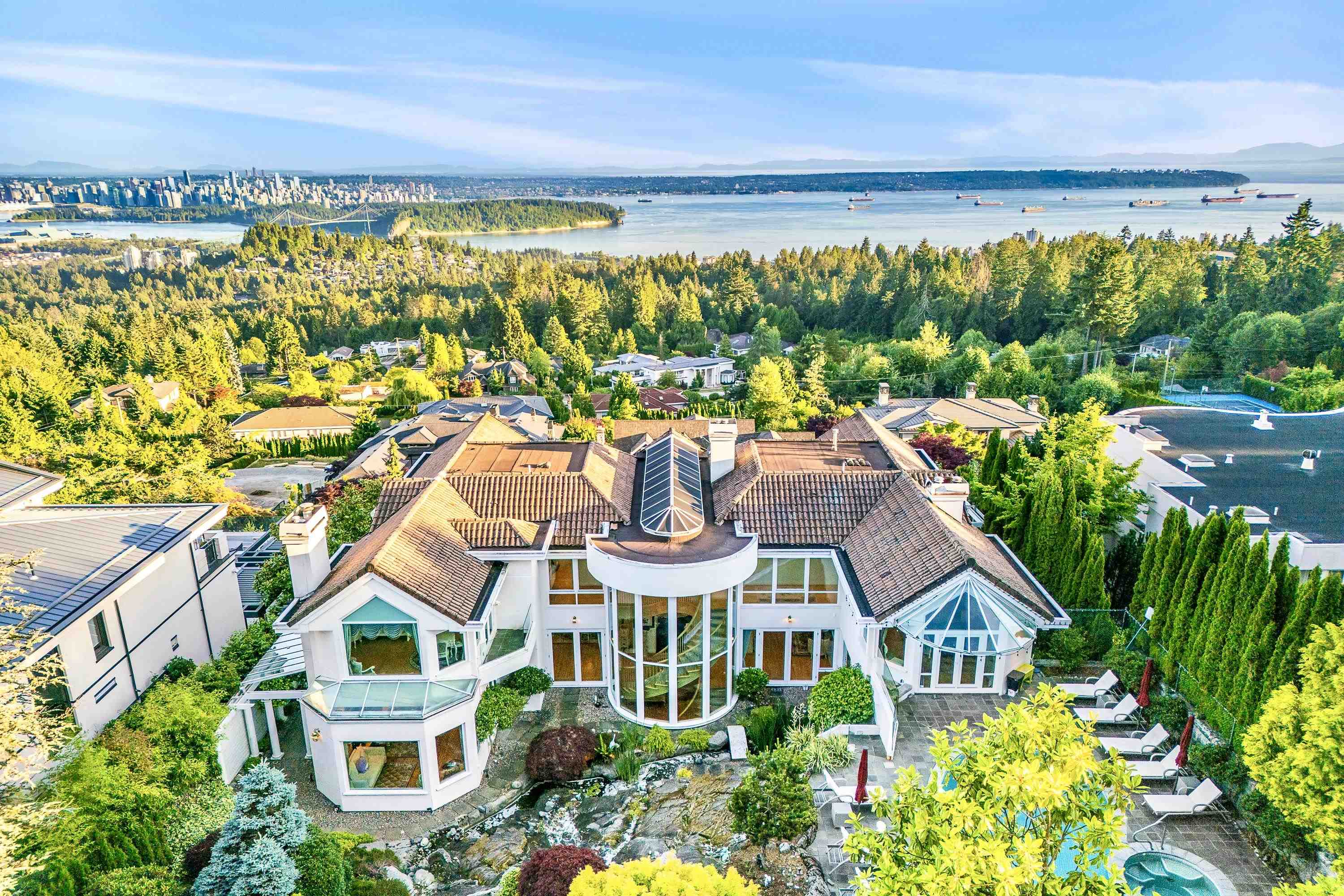 965 King Georges Way, West Vancouver, BC V7S 1S6