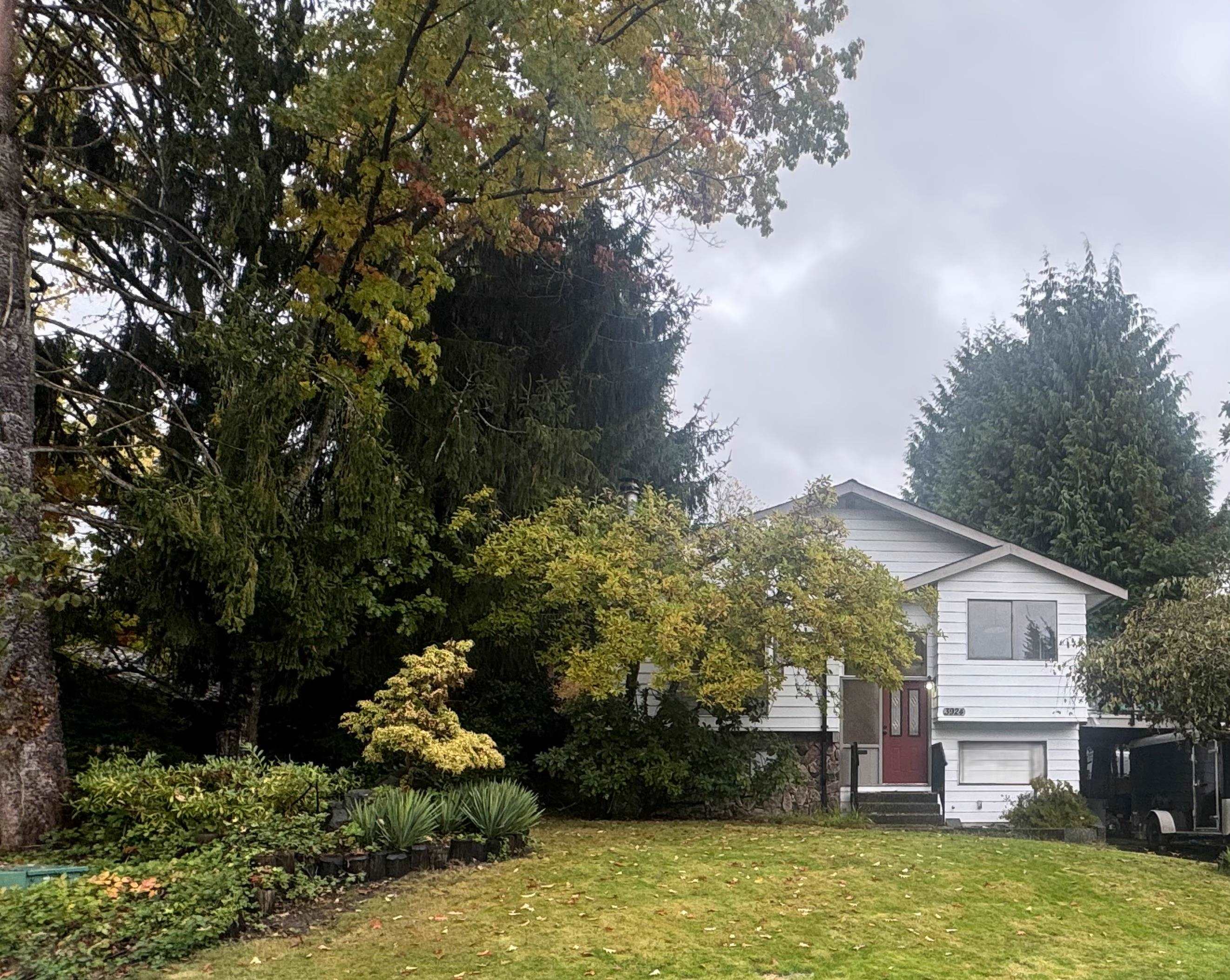 3924 Victoria Place, Port Coquitlam, BC V3B 5M1