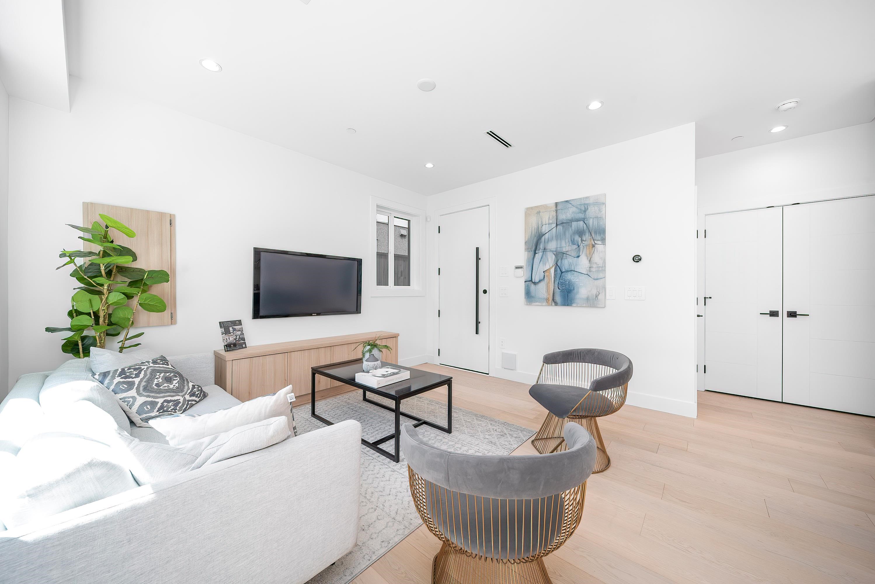 1710 East 35th Avenue, Vancouver, BC V5P 1B4