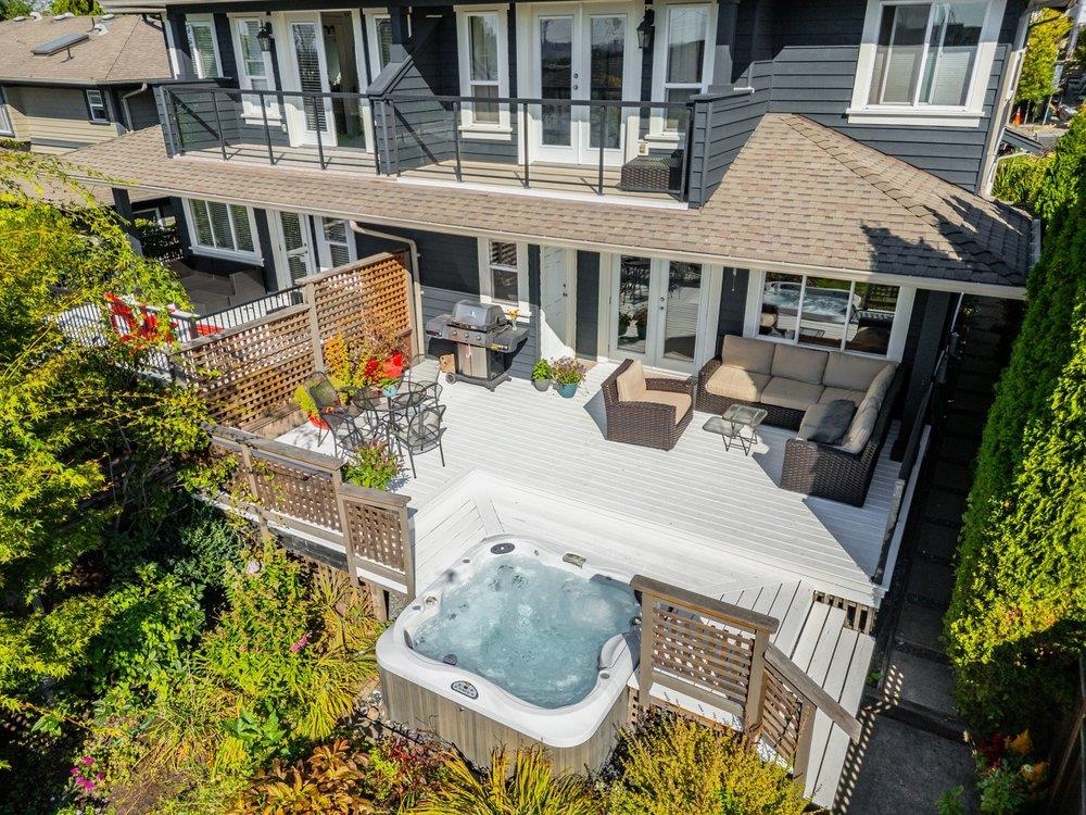 331 14th Street West, North Vancouver, BC V7M 1P5