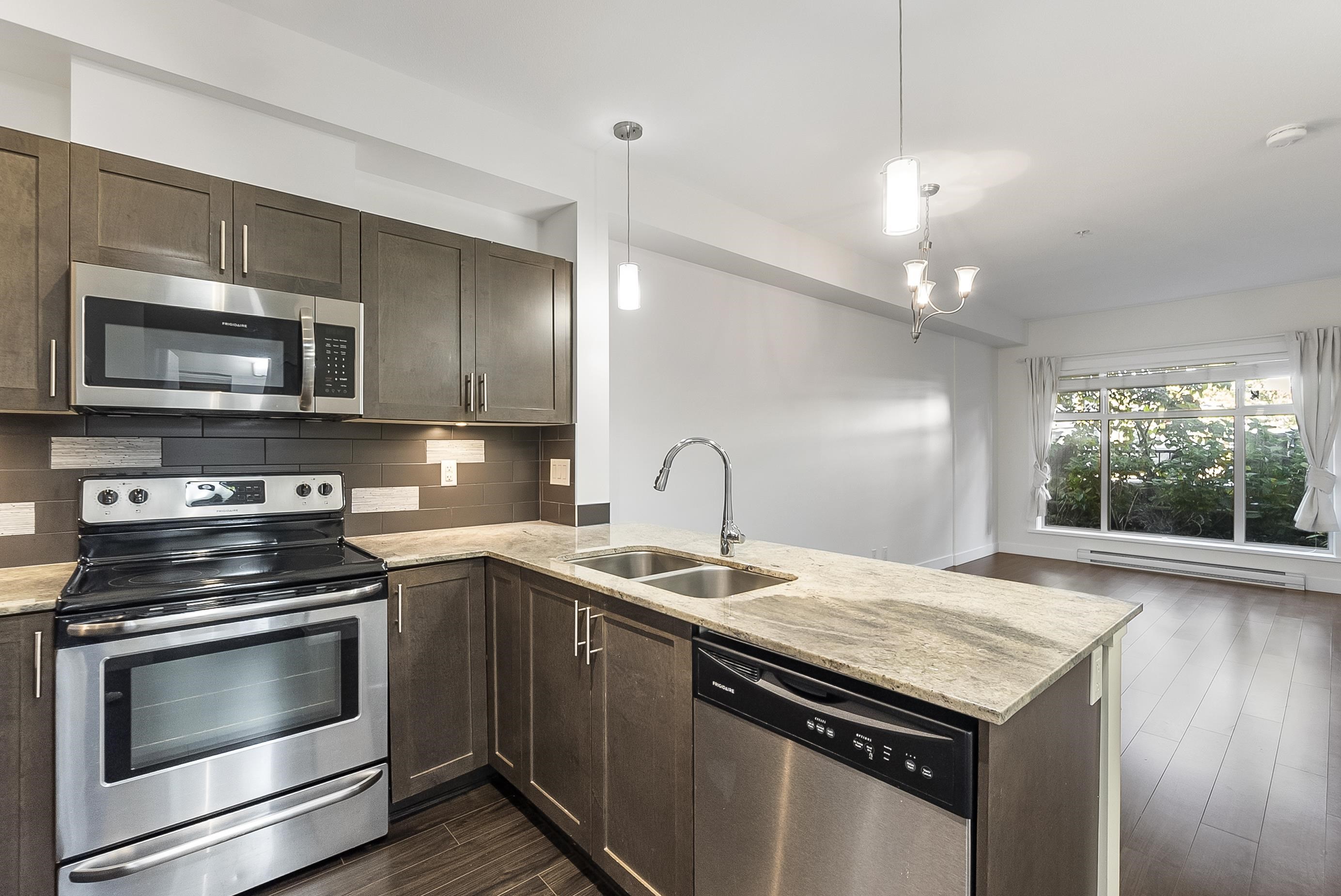 13468 King George Boulevard #l115, Surrey, BC V3T 0H5
