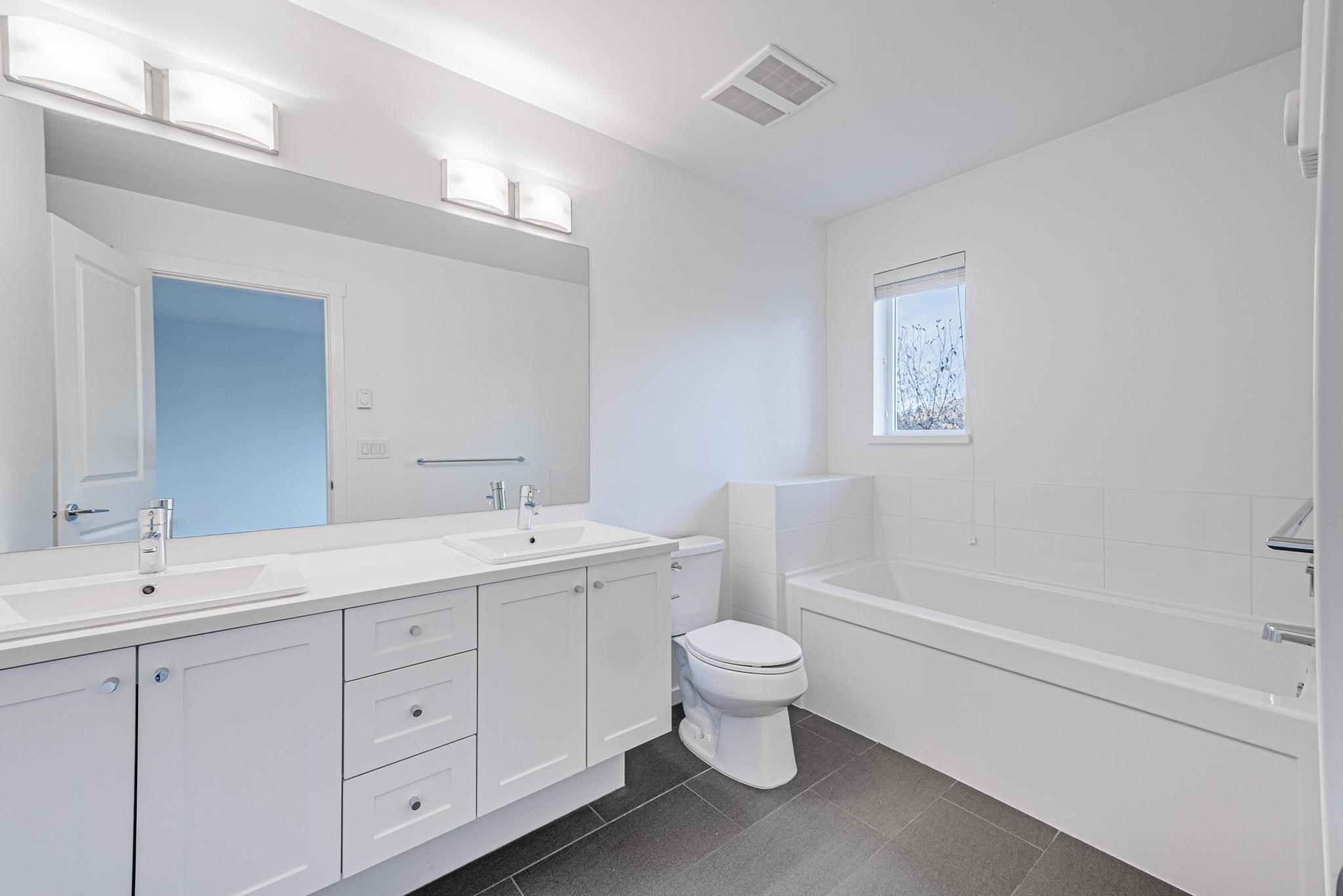 16357 15 Avenue #unit 28, Surrey, BC V4A 0C2