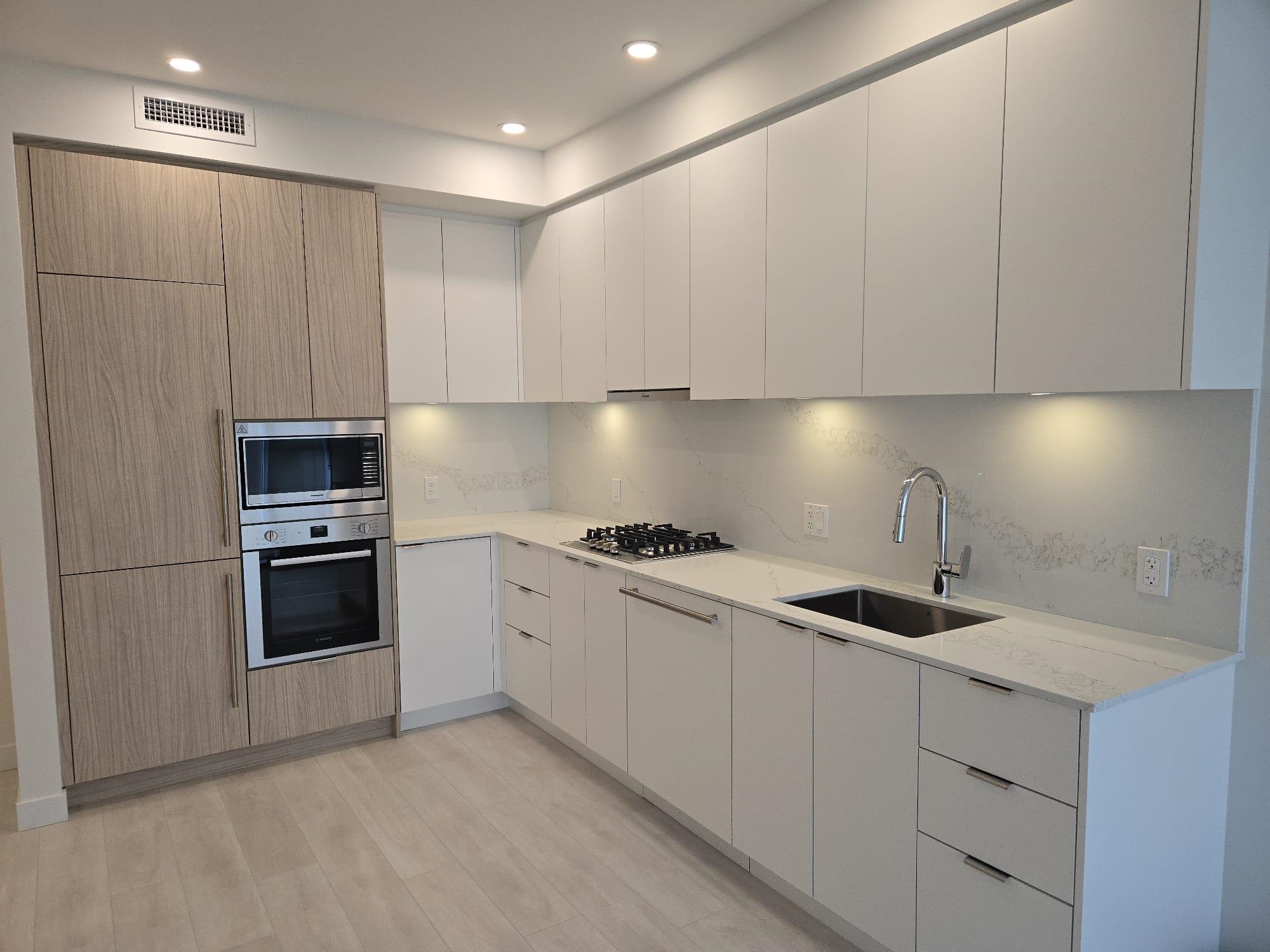 537 Cottonwood Ave #2801, Coquitlam, BC V3J 0S4