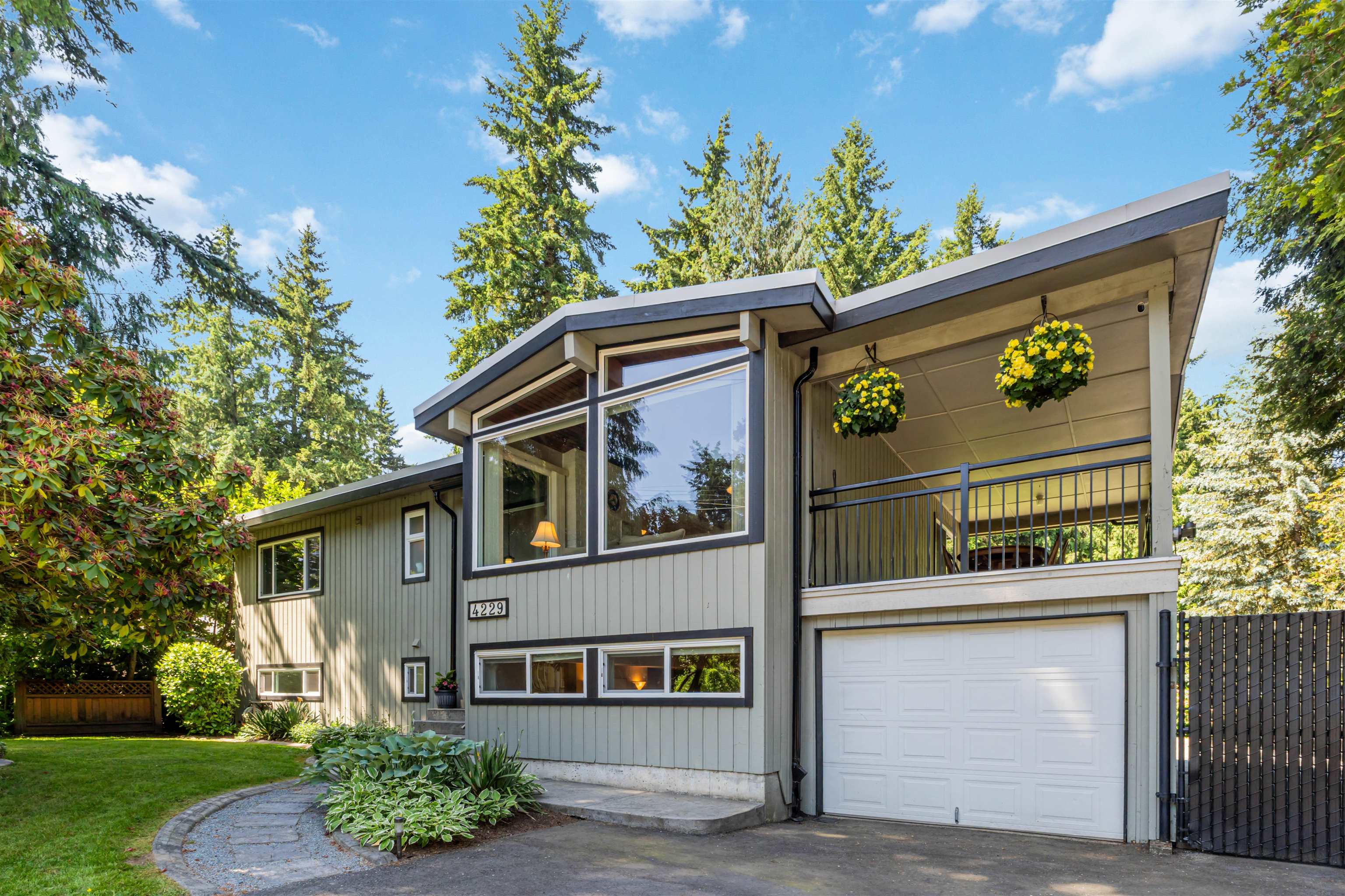 196b Street, Langley, BC V3A 1A9
