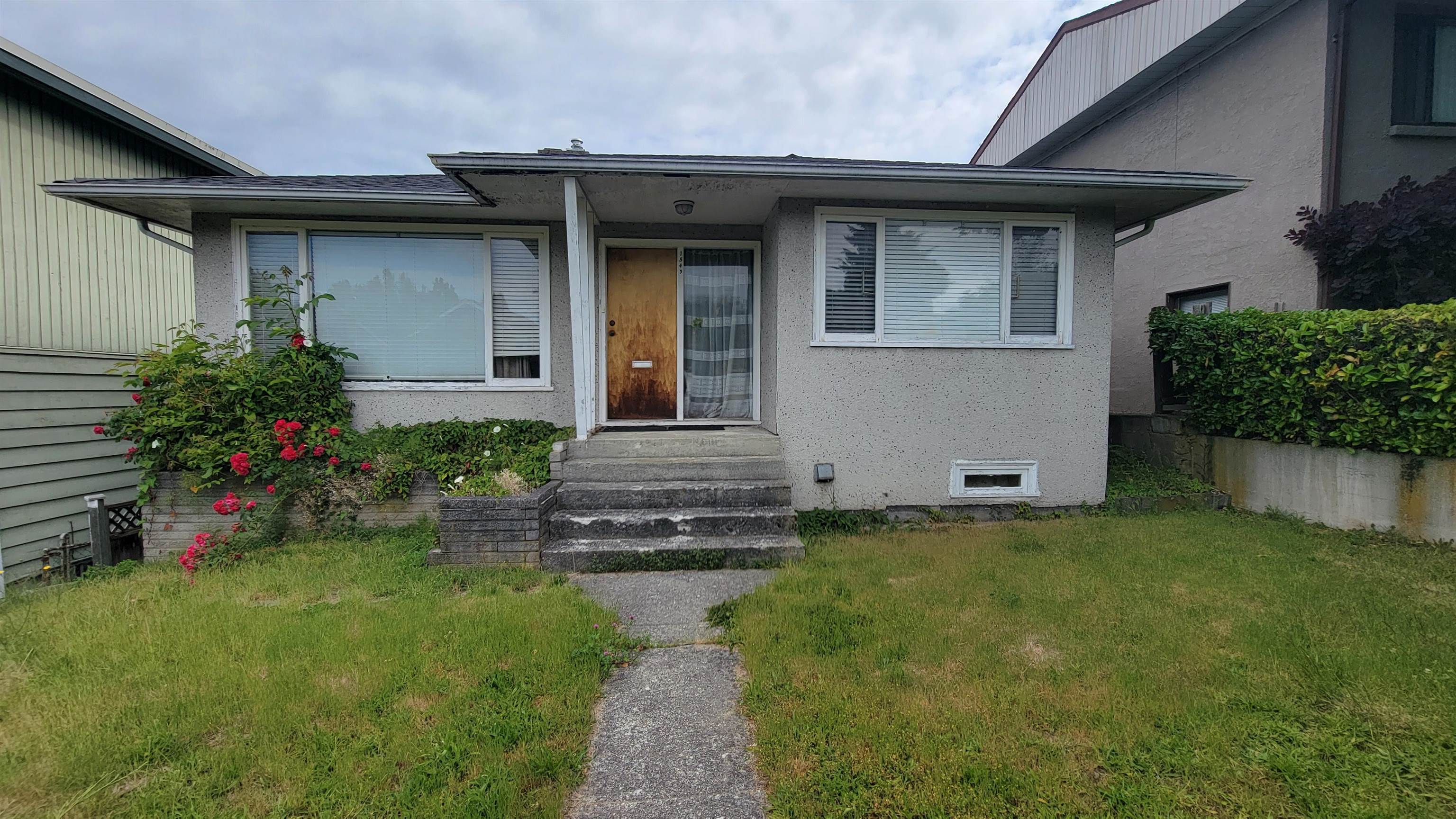 1549 East 19th Avenue, Vancouver, BC V5N 2T8