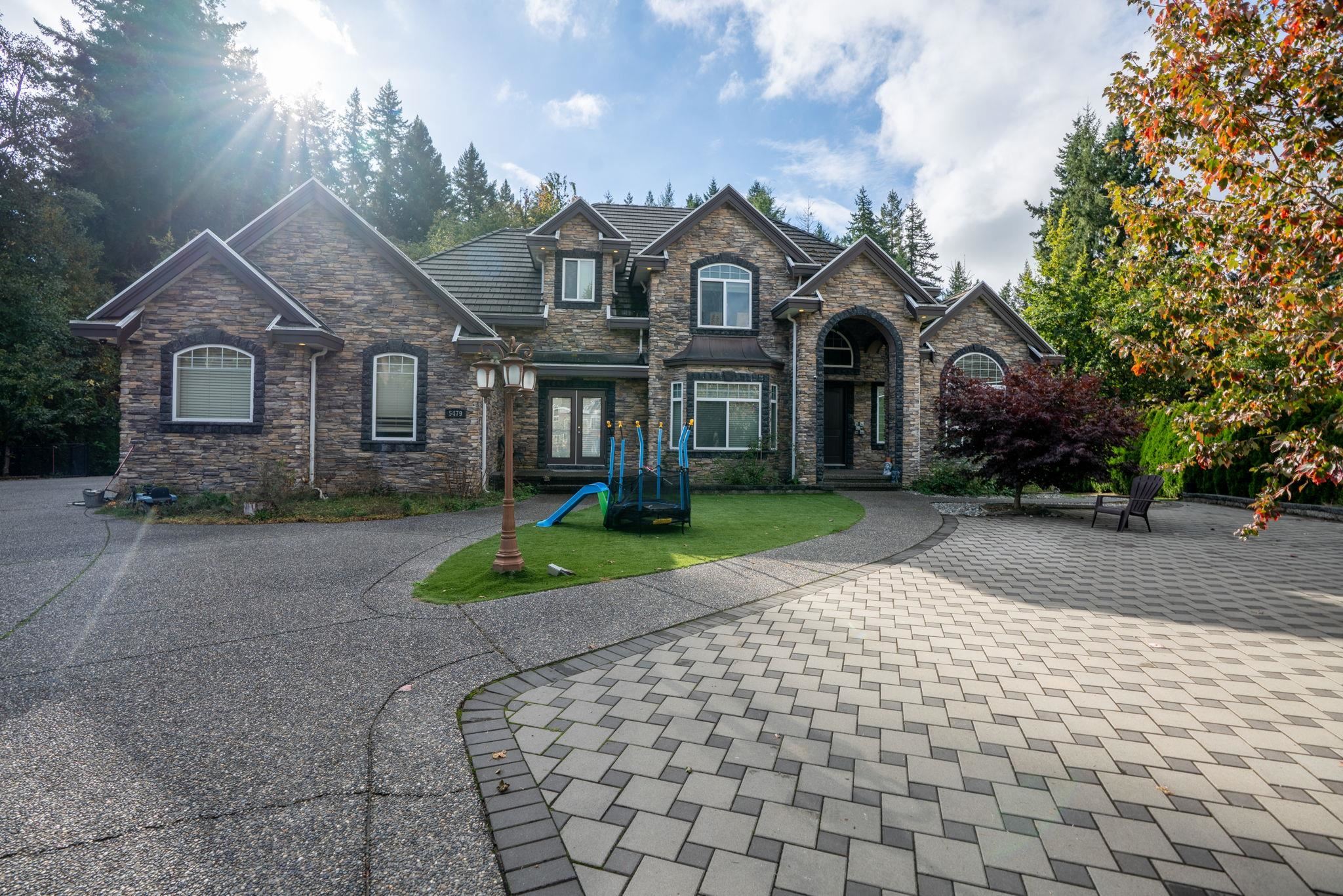 124b Street, Surrey, BC V3X 3T1
