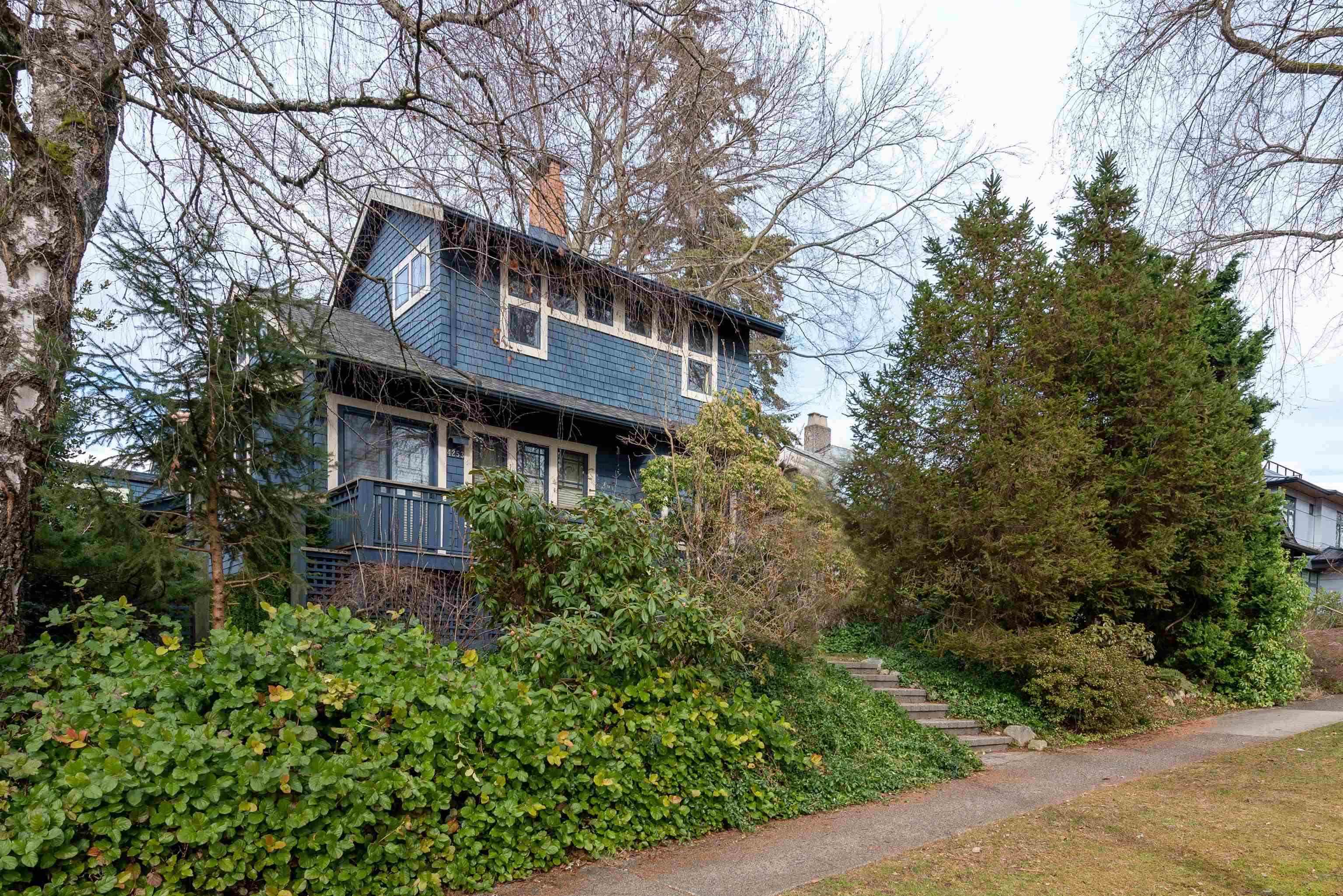 4253 West 13th Avenue, Vancouver, BC V6R 2T7