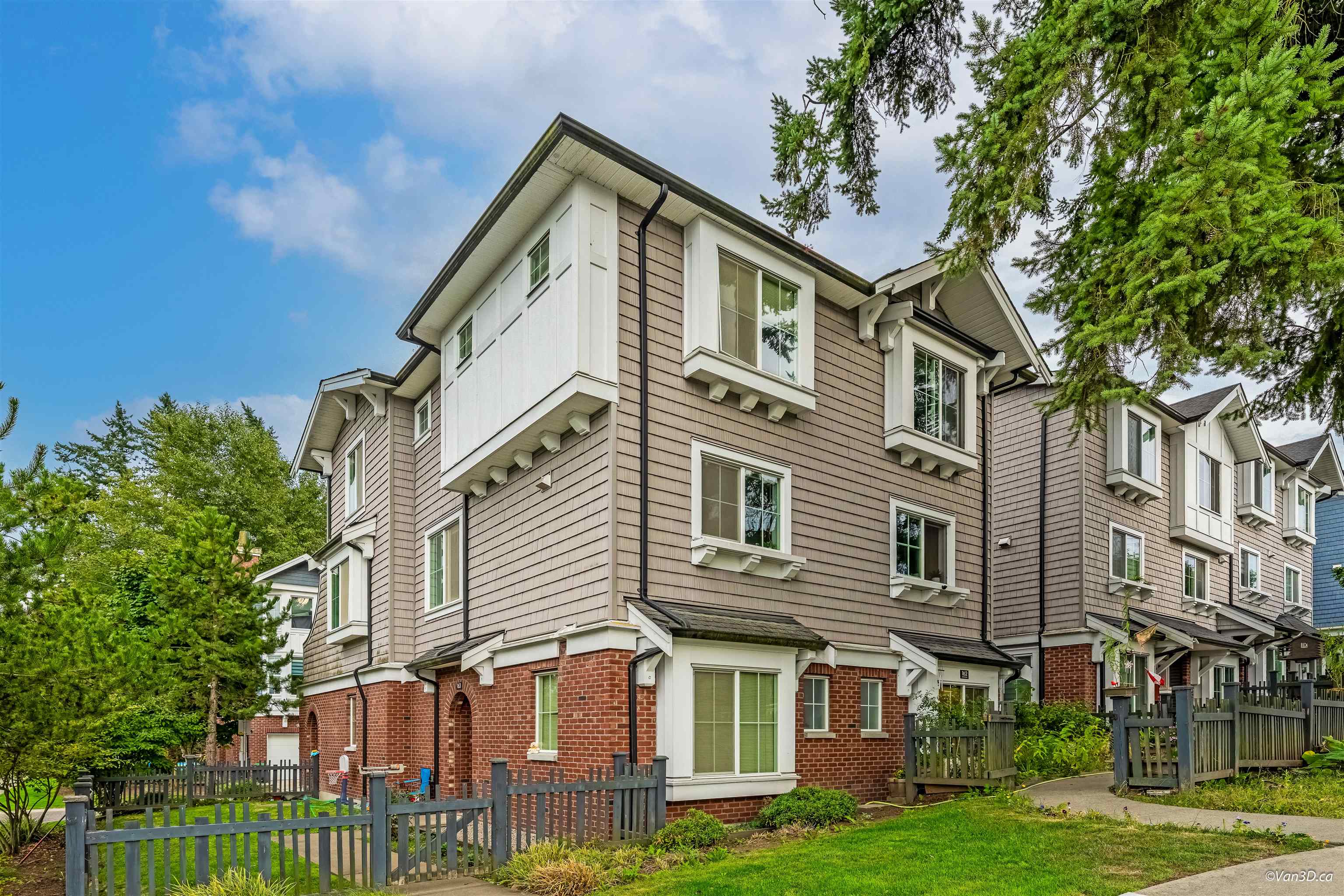 14833 61 Avenue #163, Surrey, BC V3S 6T6