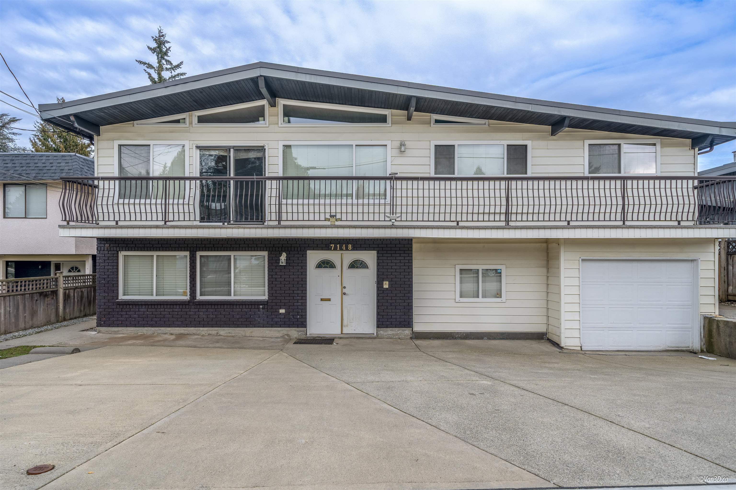 6th Street, Burnaby, BC V5E 3T5