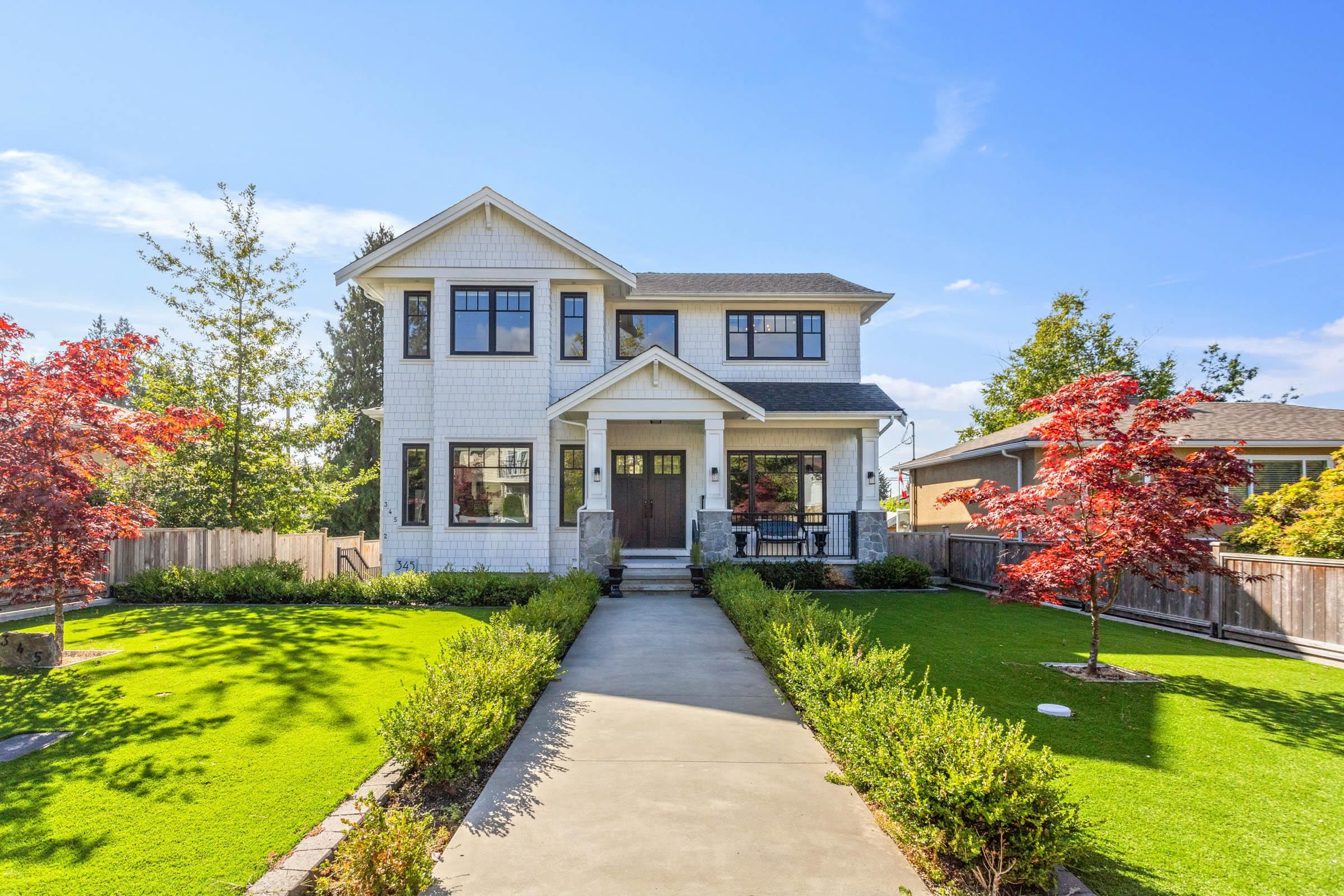 345 20th Street East, North Vancouver, BC V7L 3A8