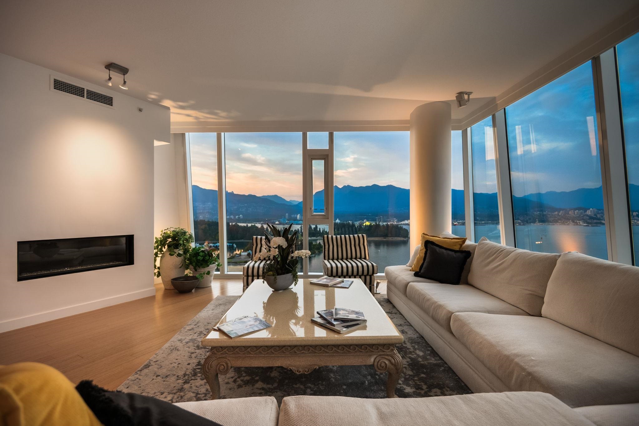 1233 West Cordova Street #2502, Vancouver, BC V6C 3R1