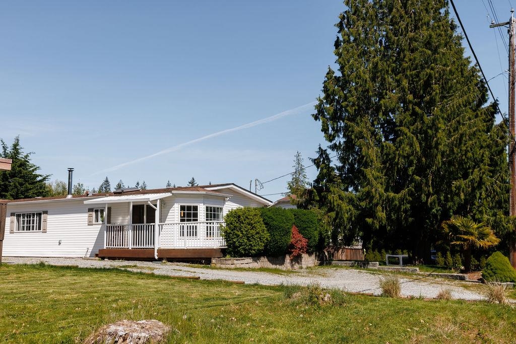 760 Hillcrest Road, Gibsons, BC V0N 1V9