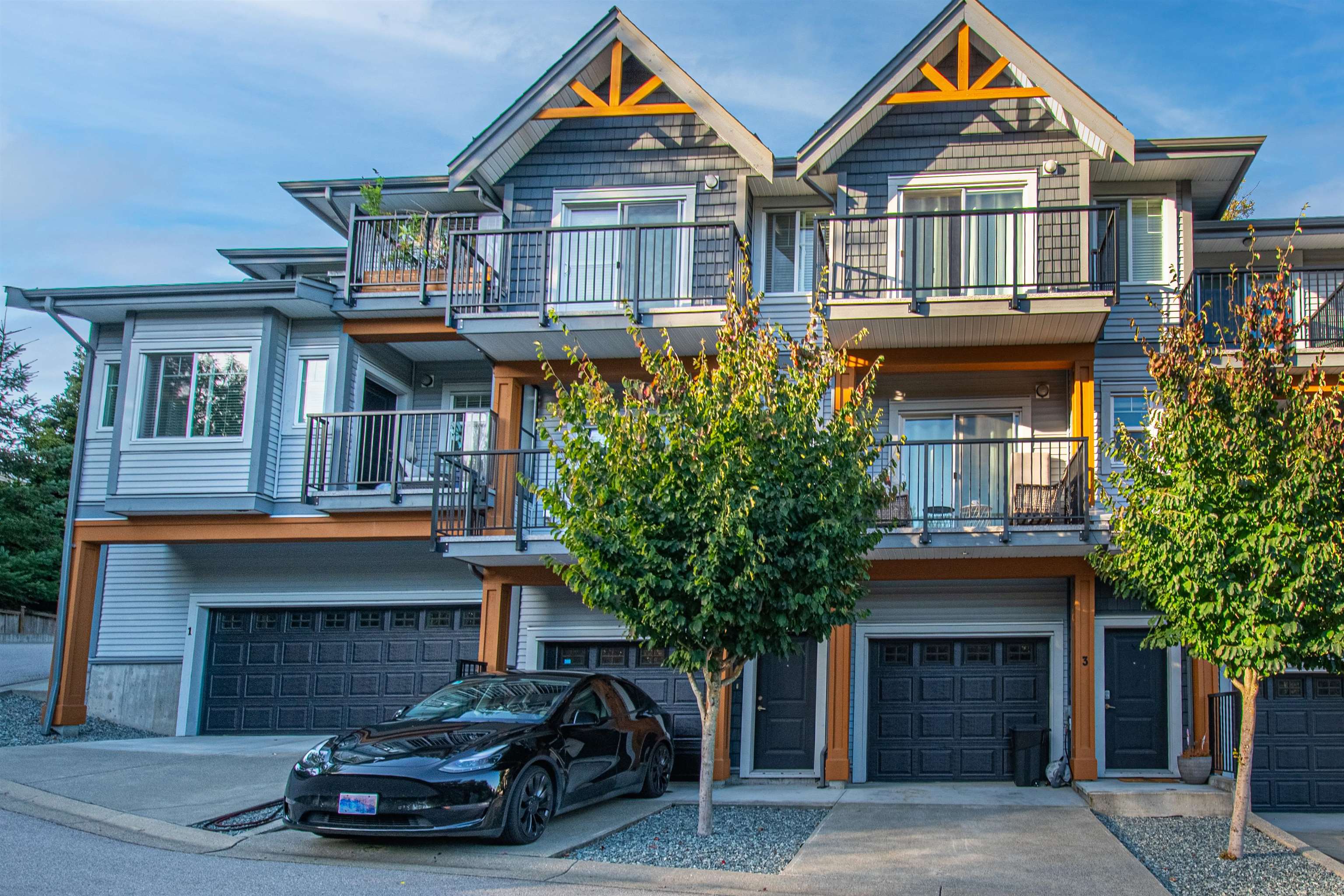 22810 113 Avenue #2, Maple Ridge, BC V2X 3N2