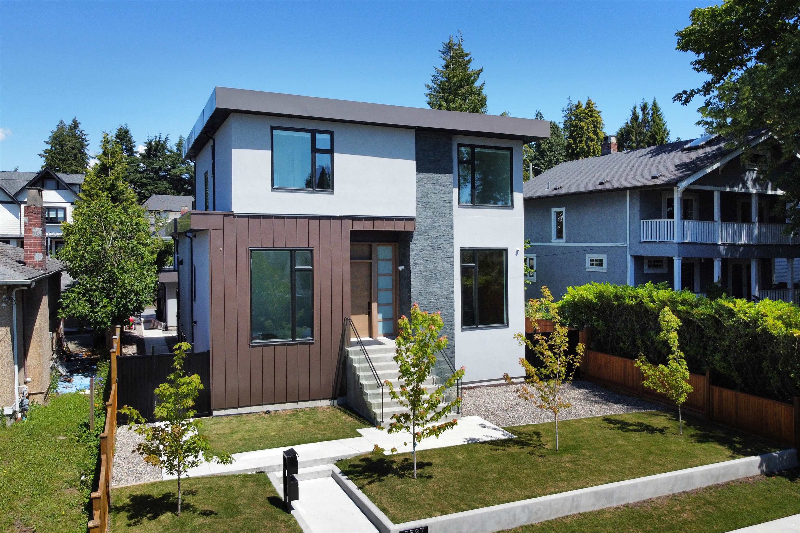 3587 Mayfair Avenue, Vancouver, BC V6N 2Z2