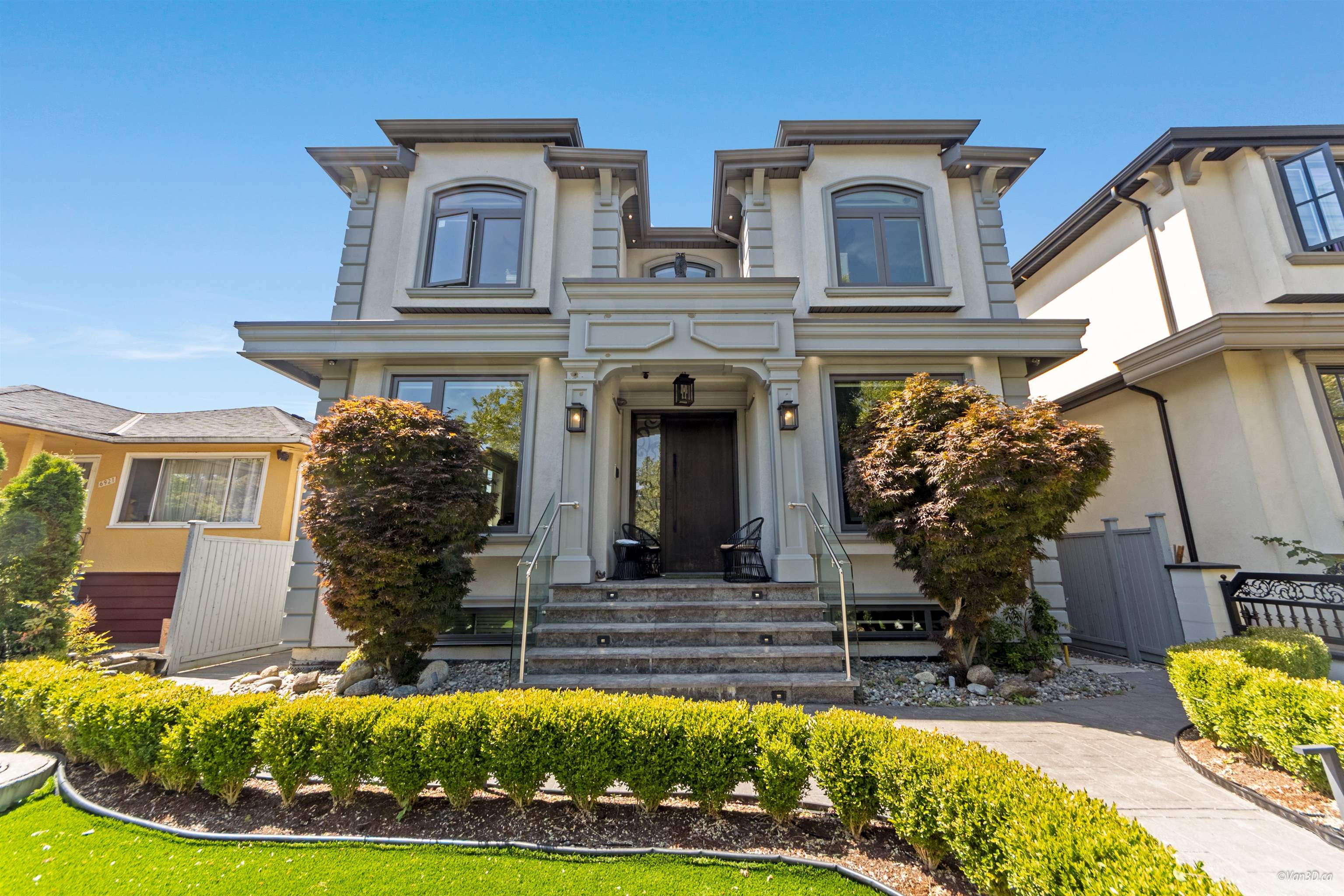 6913 Argyle Street, Vancouver, BC V5P 3K7